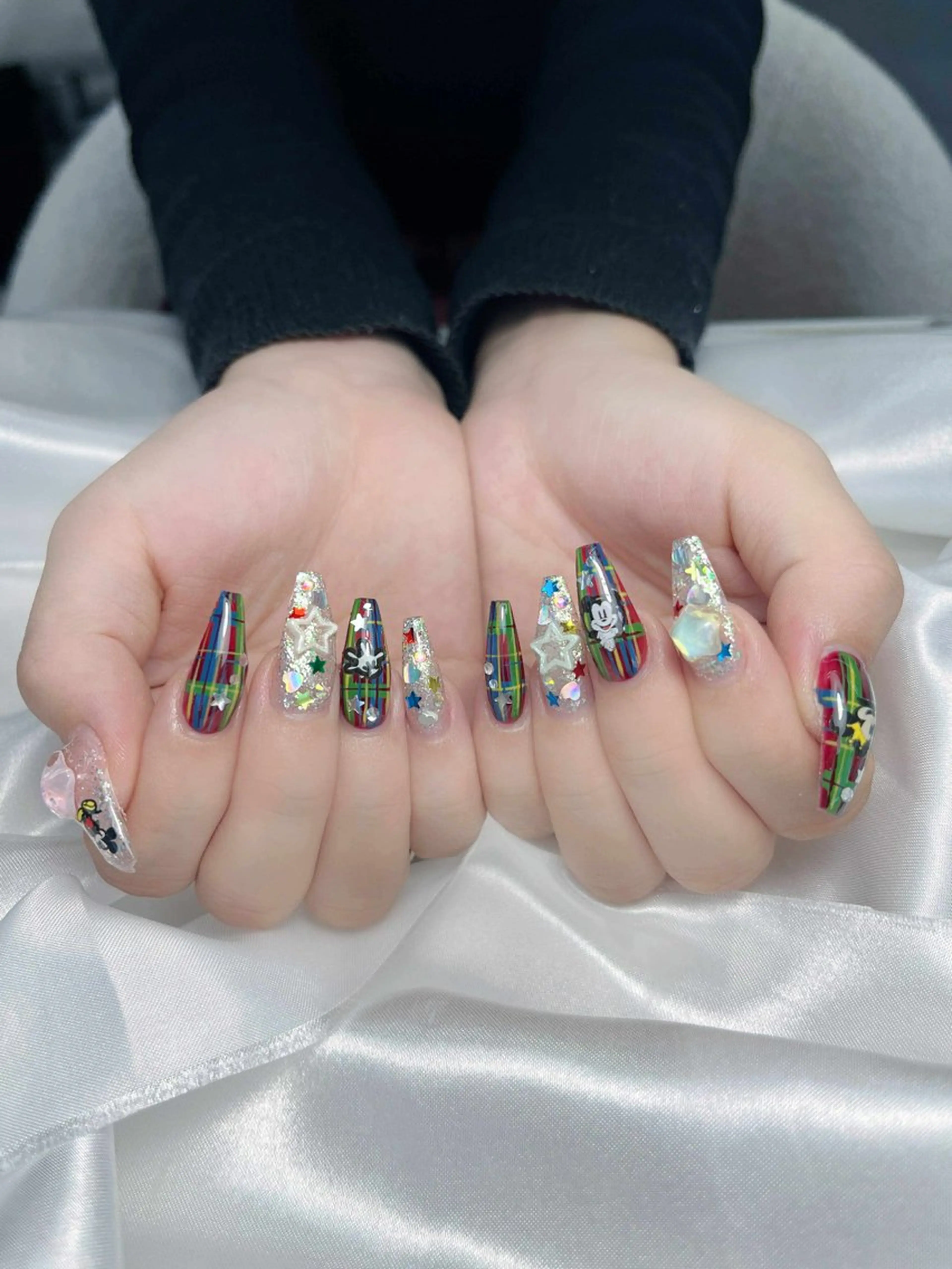 ネイル オーロラネイル ボルドー ブラウン ハート ラメ(グリッター) ハンドネイル Nova Nailのネイルデザイン