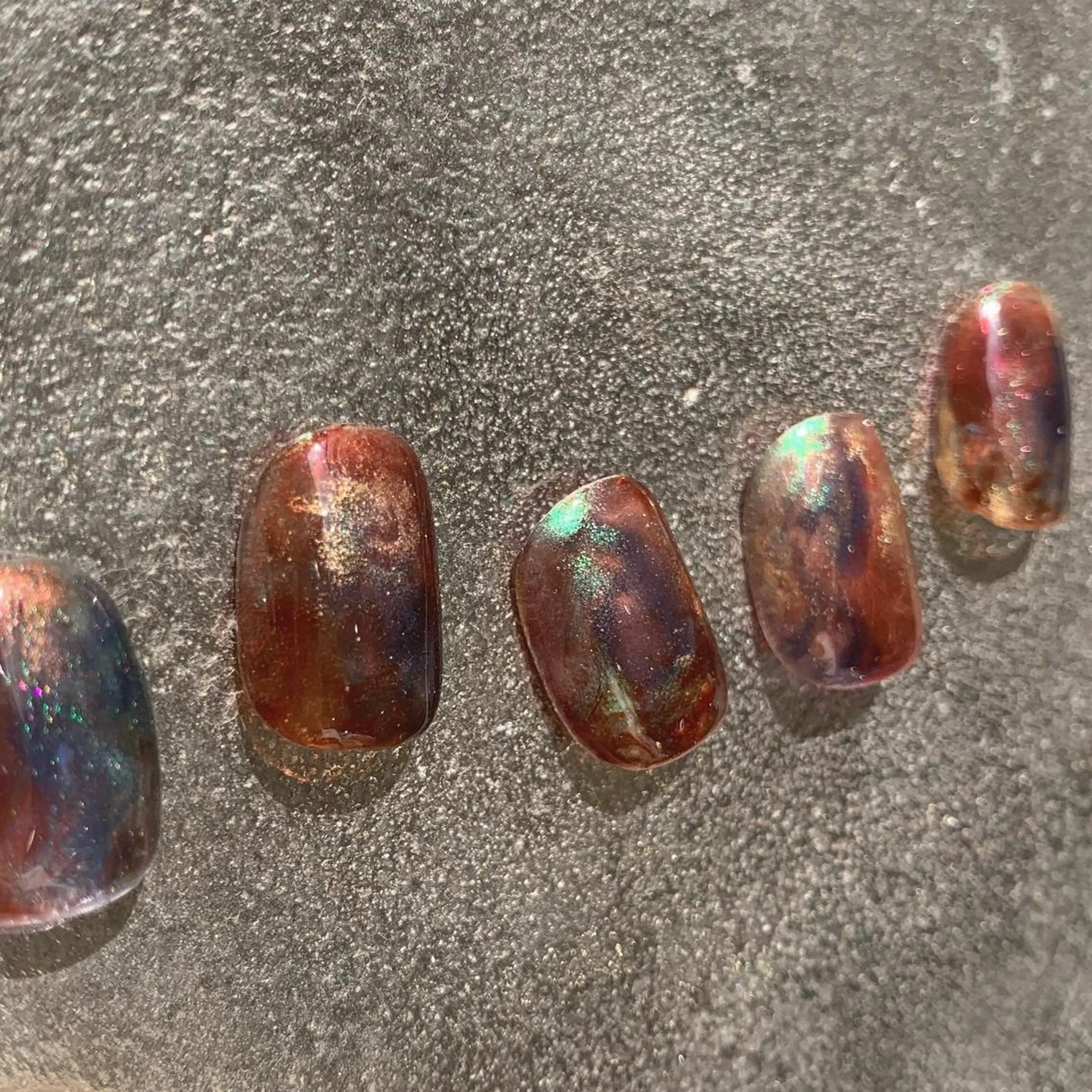 ネイル LETTER_&所属・LETTER_& SAKIのネイルデザイン