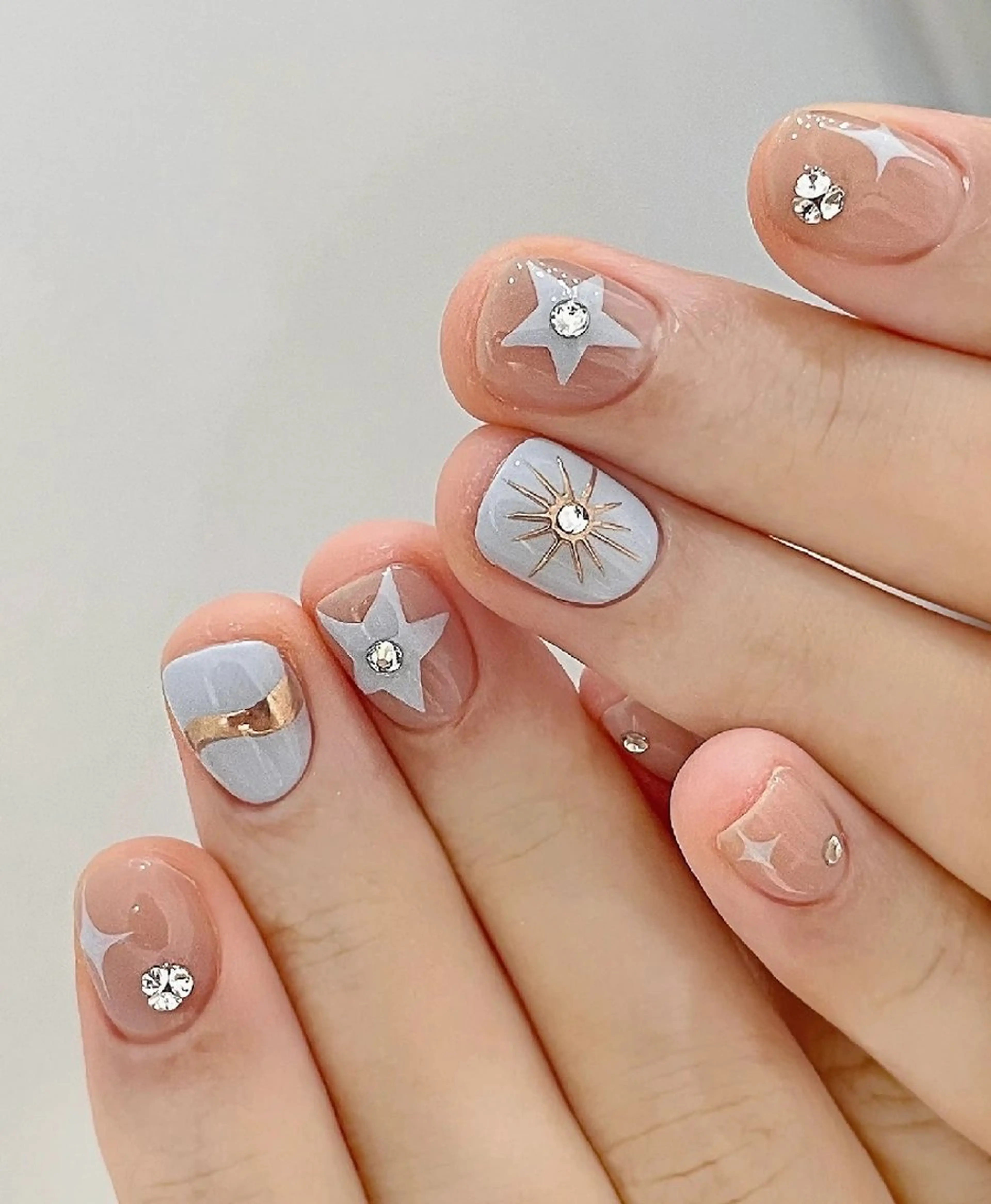 ショート ninabeauty 新宿のネイルデザイン