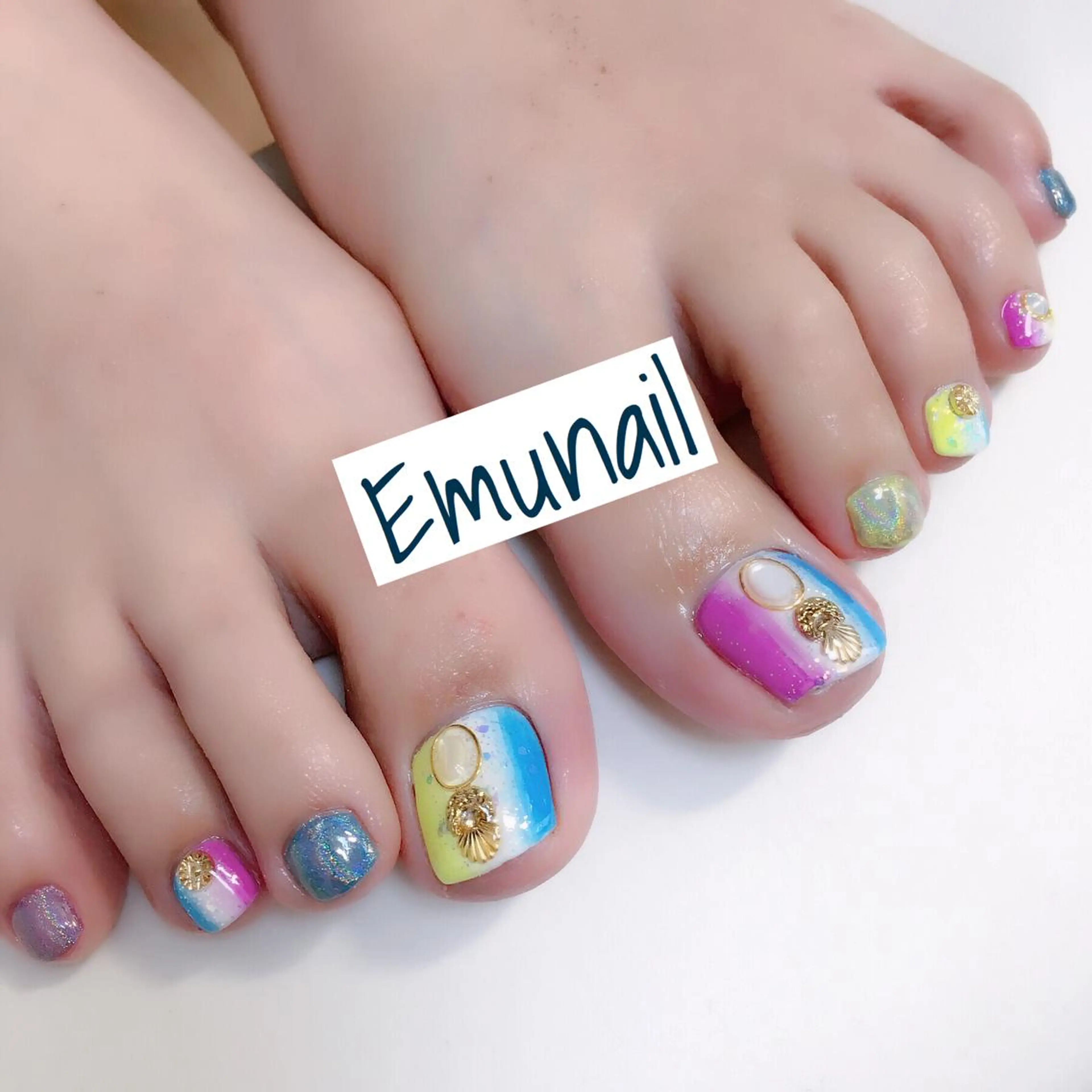 ネイル フットネイル Emu Nailのネイルデザイン