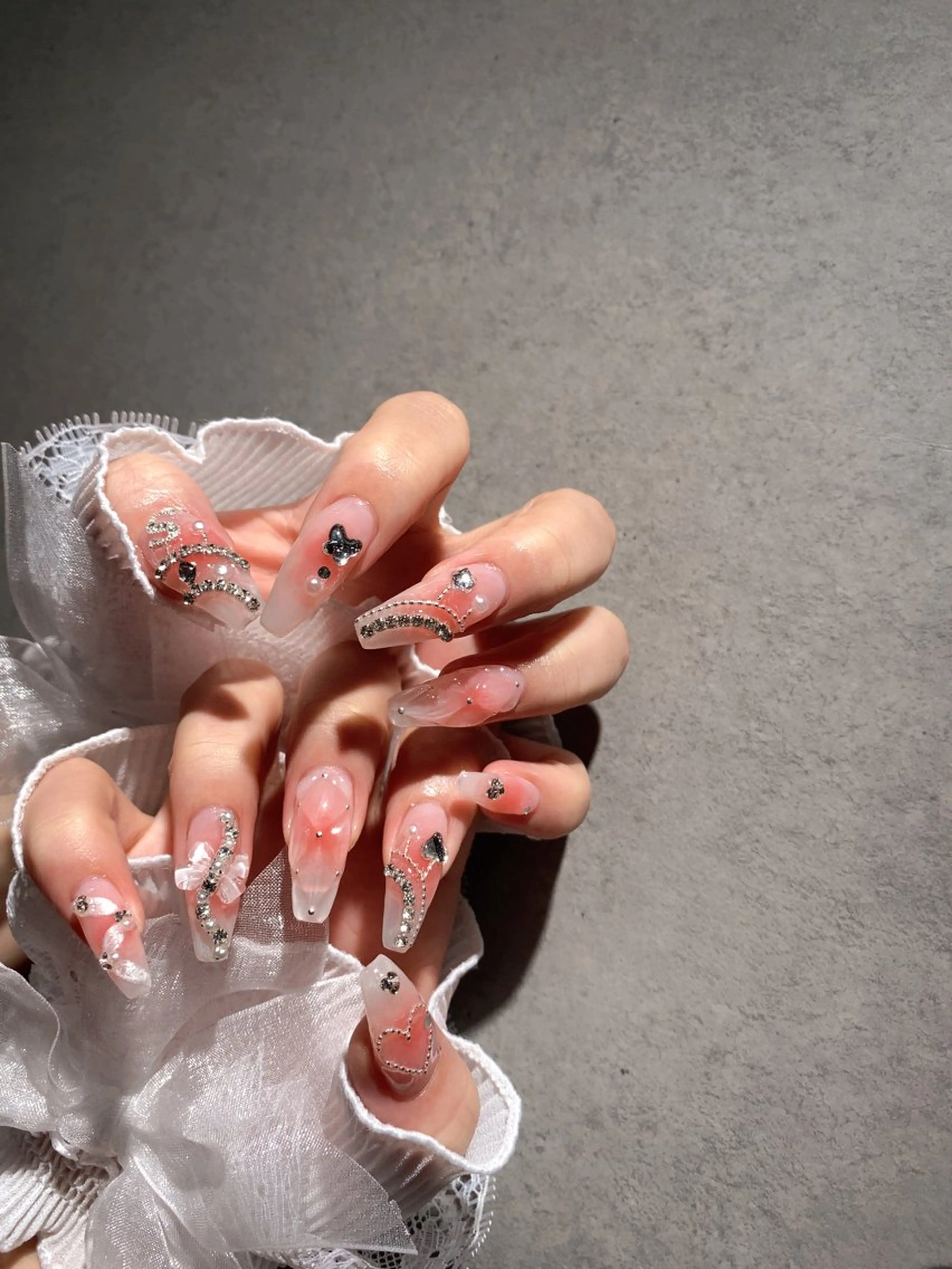 ネイル I-nailロング /ワンホン/キラキラのネイルデザイン