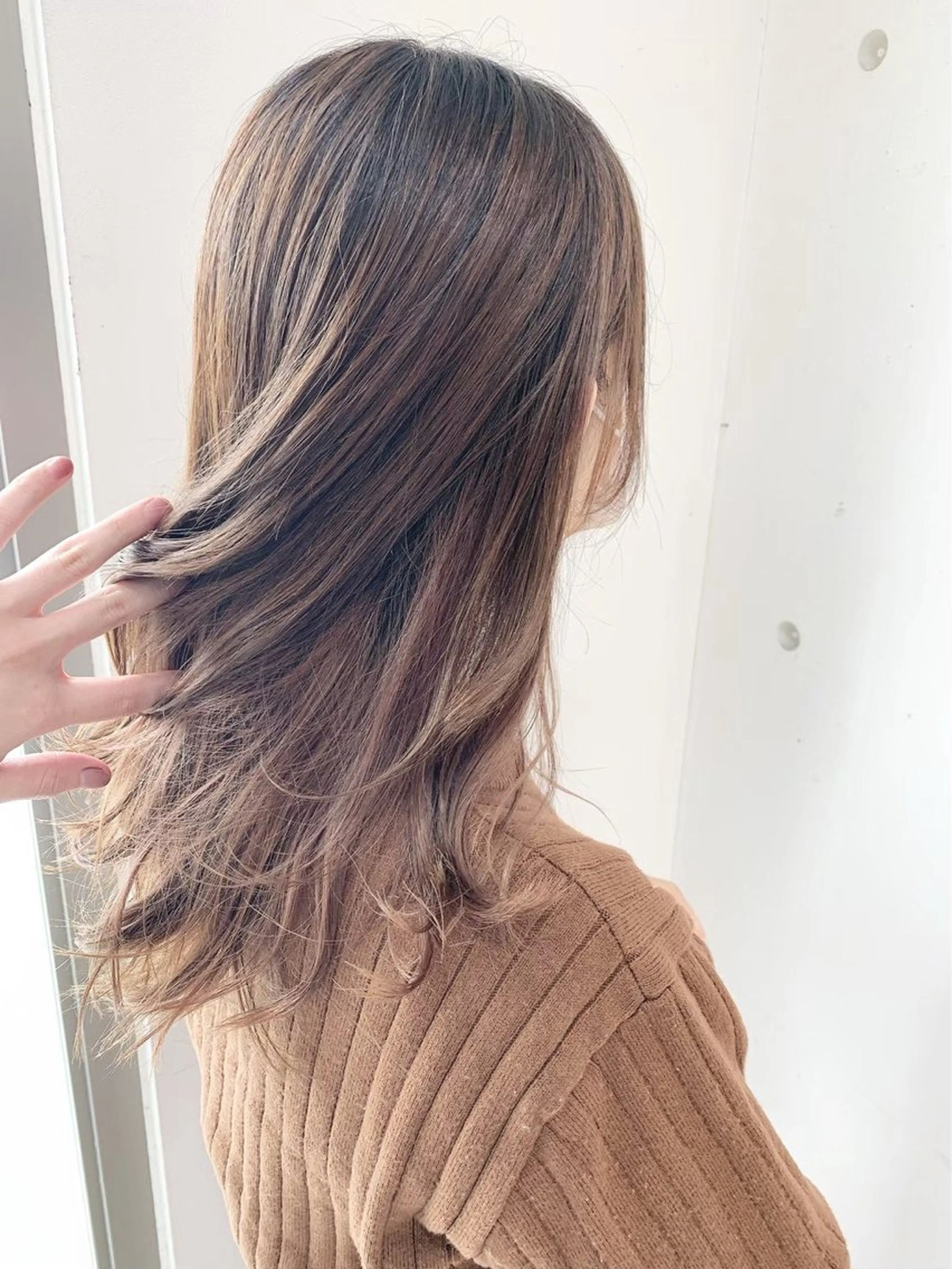 カラー 透明感カラー💎 岩崎美優のヘアスタイル