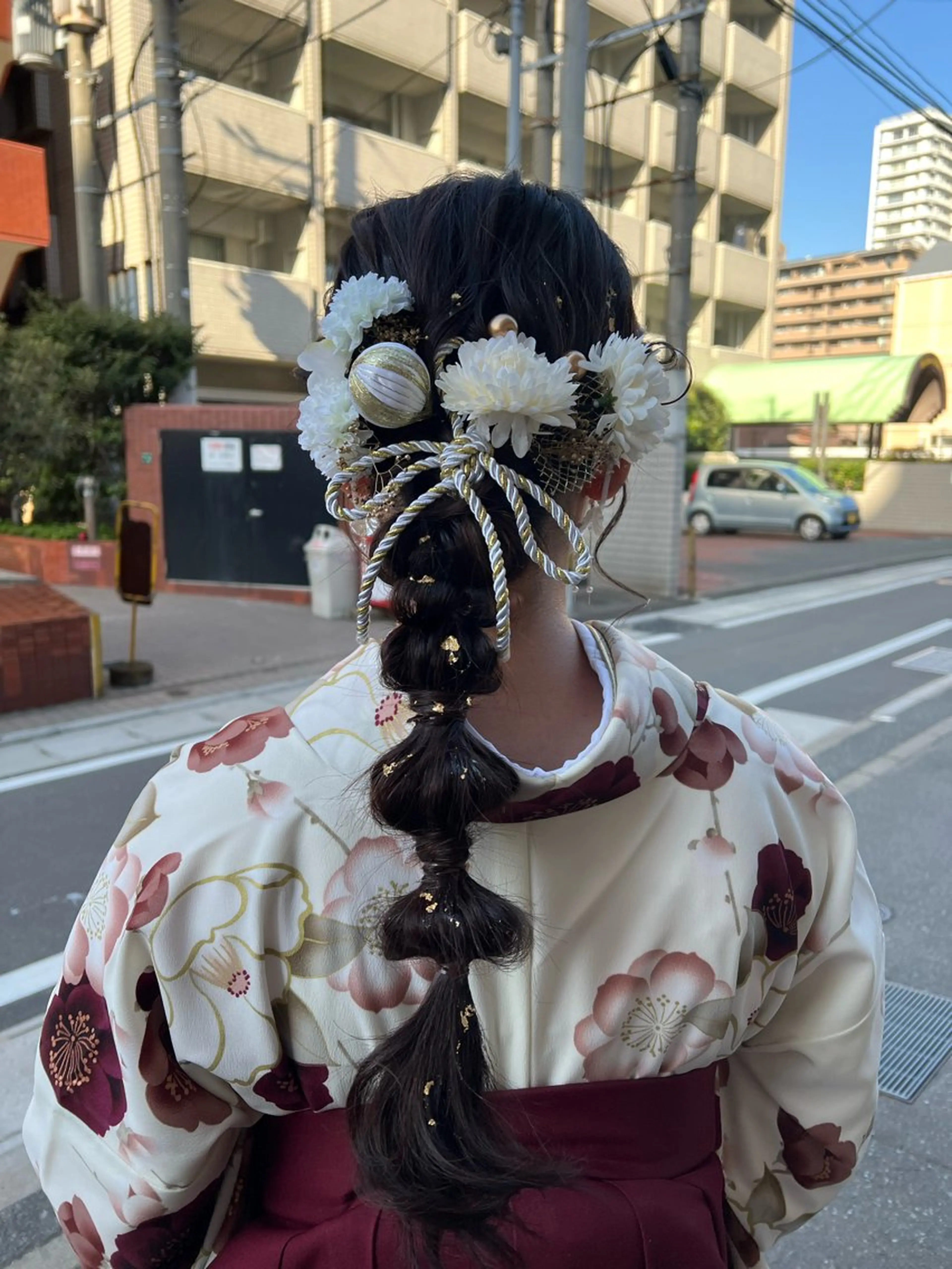 ロング ヘアアレンジ Rio/ヘアセット/ ハイトーンカラーのヘアスタイル