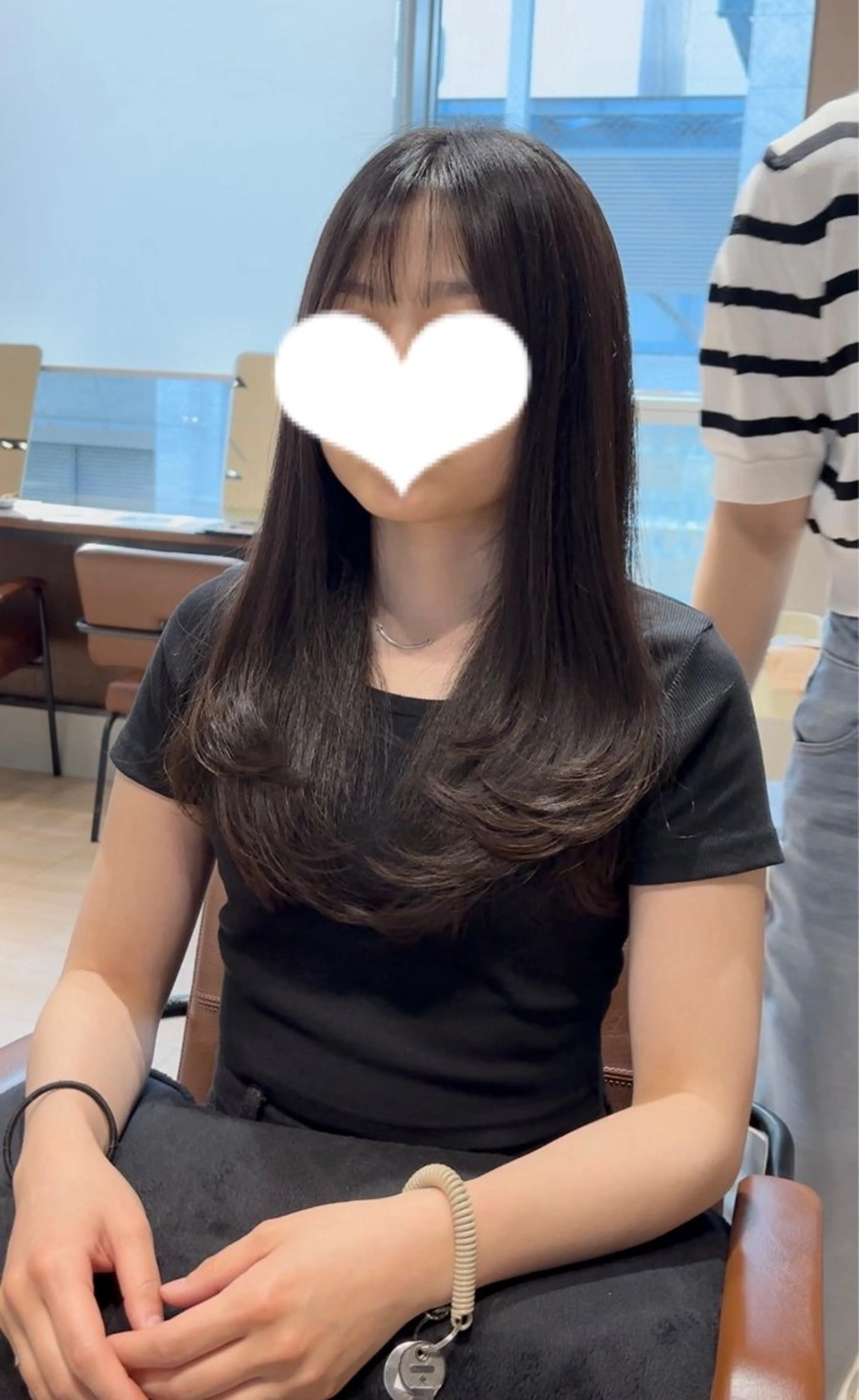 セミロング カラー レイヤーカット ローレイヤー 穂積 未優のヘアスタイル