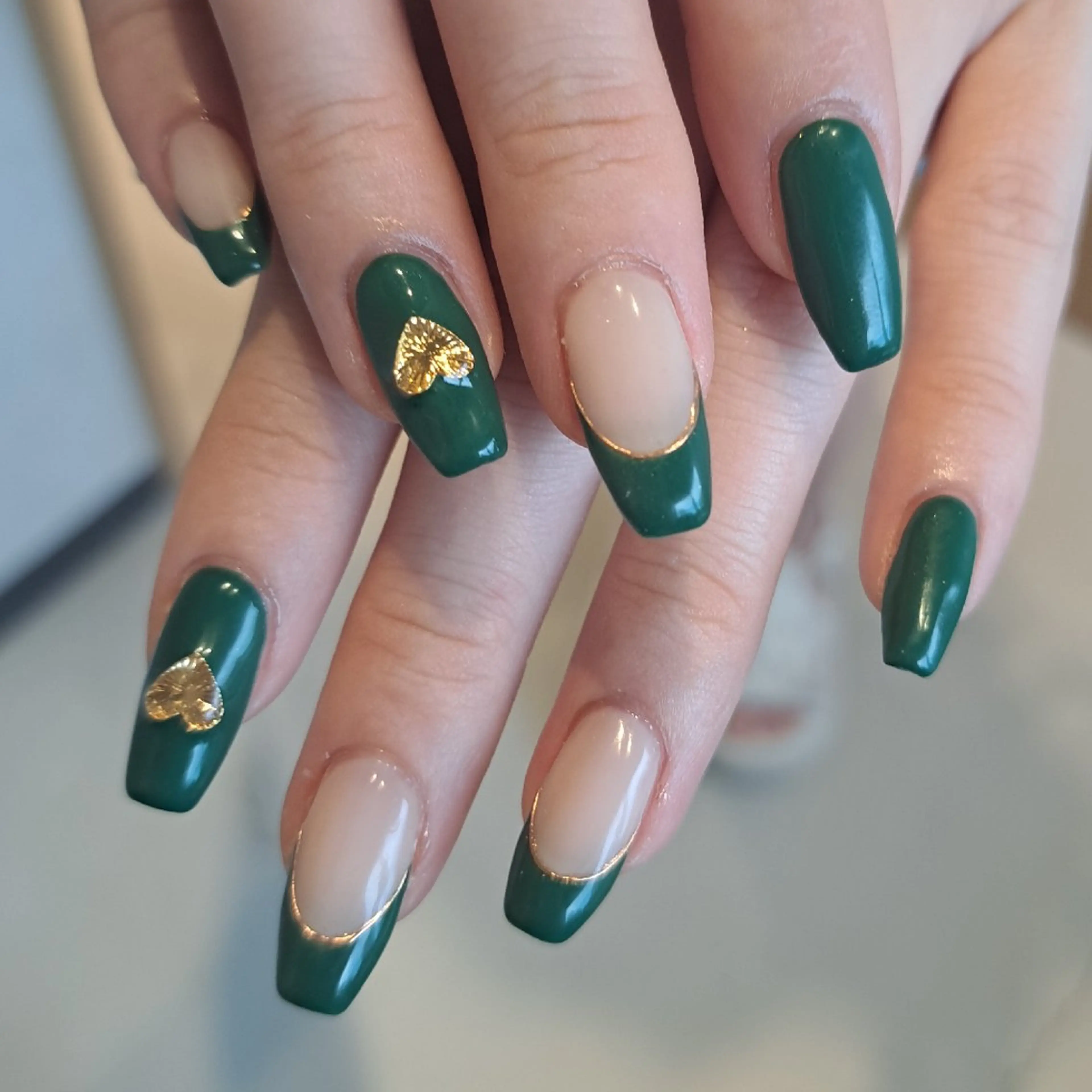 ネイル アートネイル フレンチネイル ジェルネイル グリーン 持ち込み ハンドネイル Nail mood デザイン持ち込みokのネイルデザイン