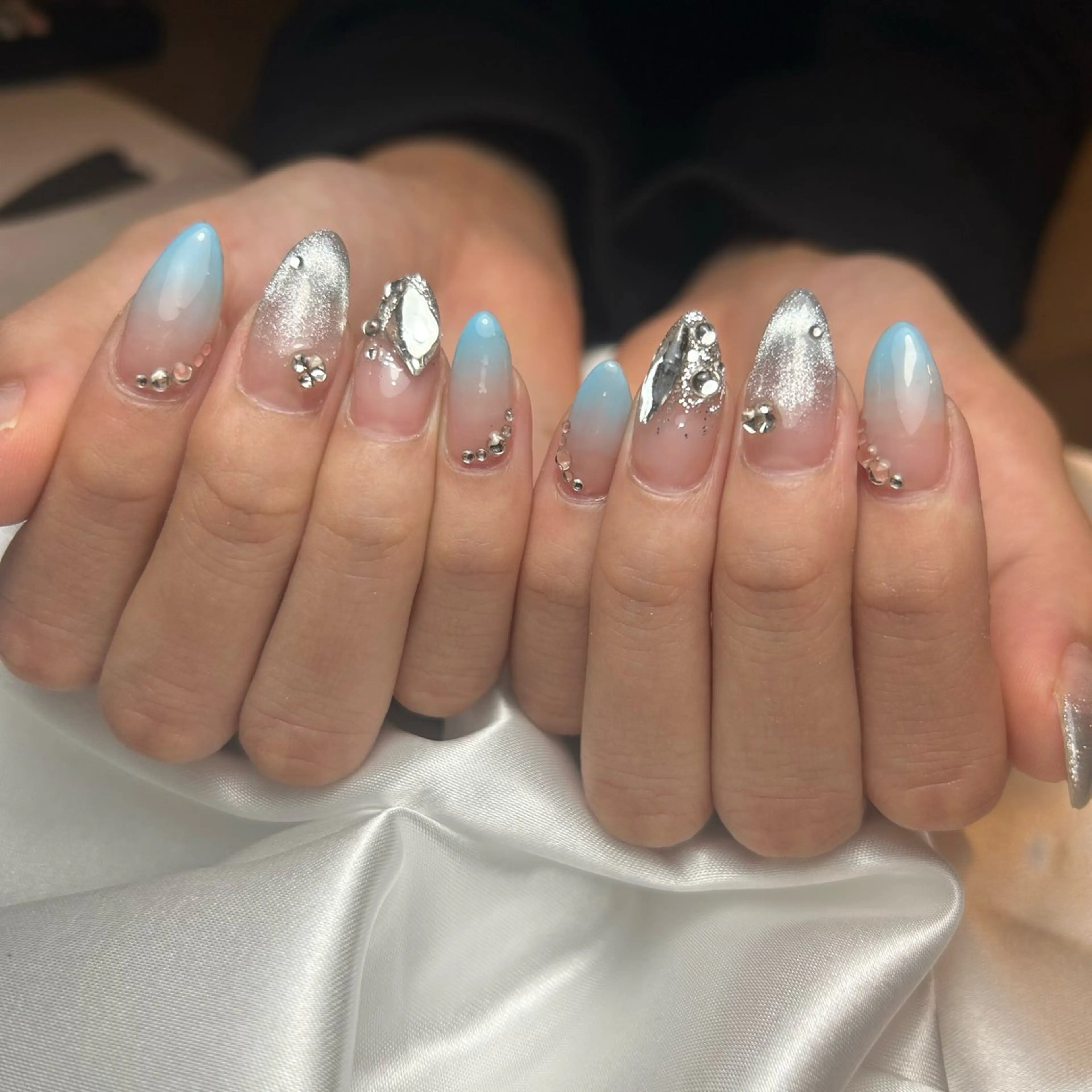 ネイル グラデーション ハンドネイル Mu'ryu HARUKAのネイルデザイン