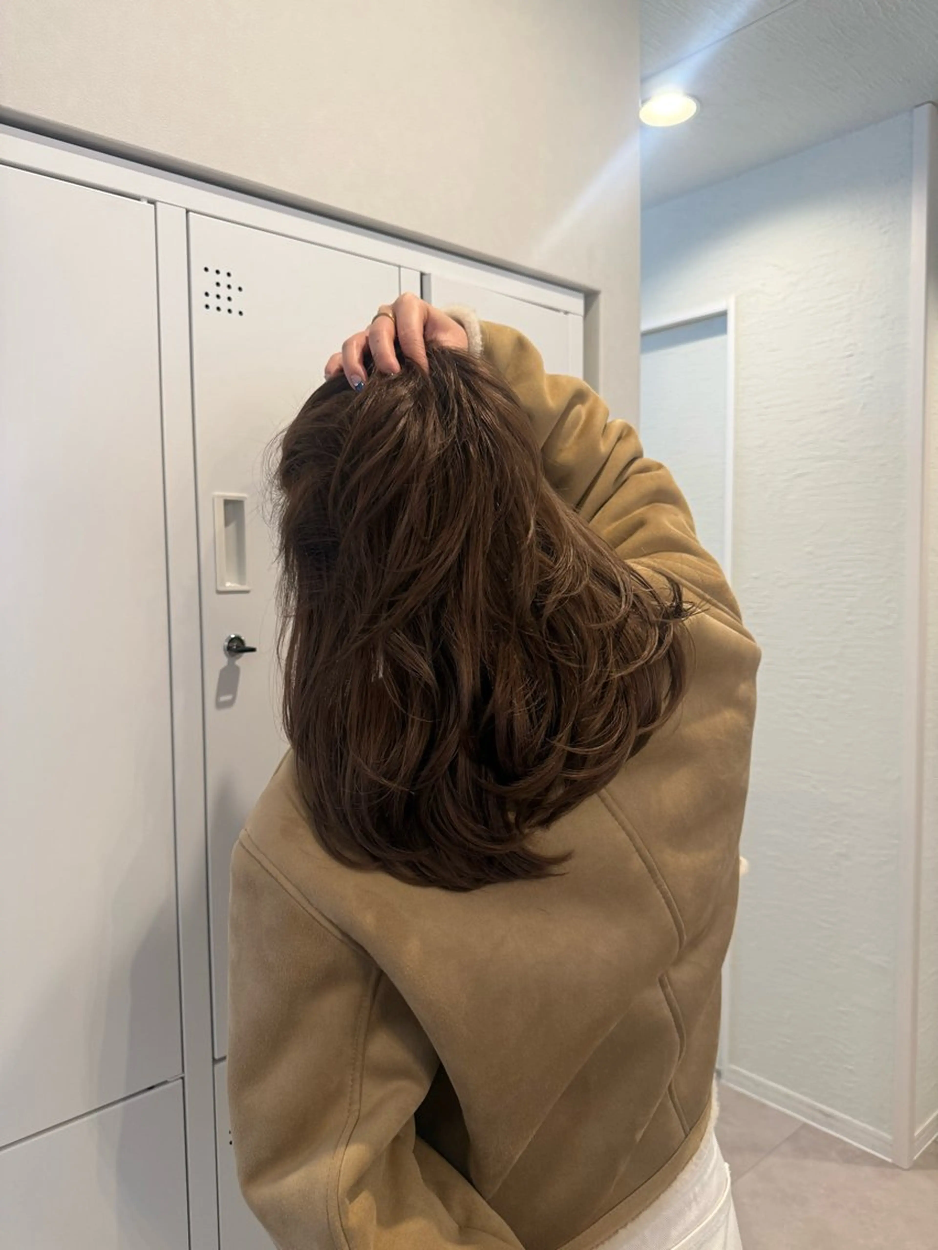 ミディアム 山内 都弥のヘアスタイル