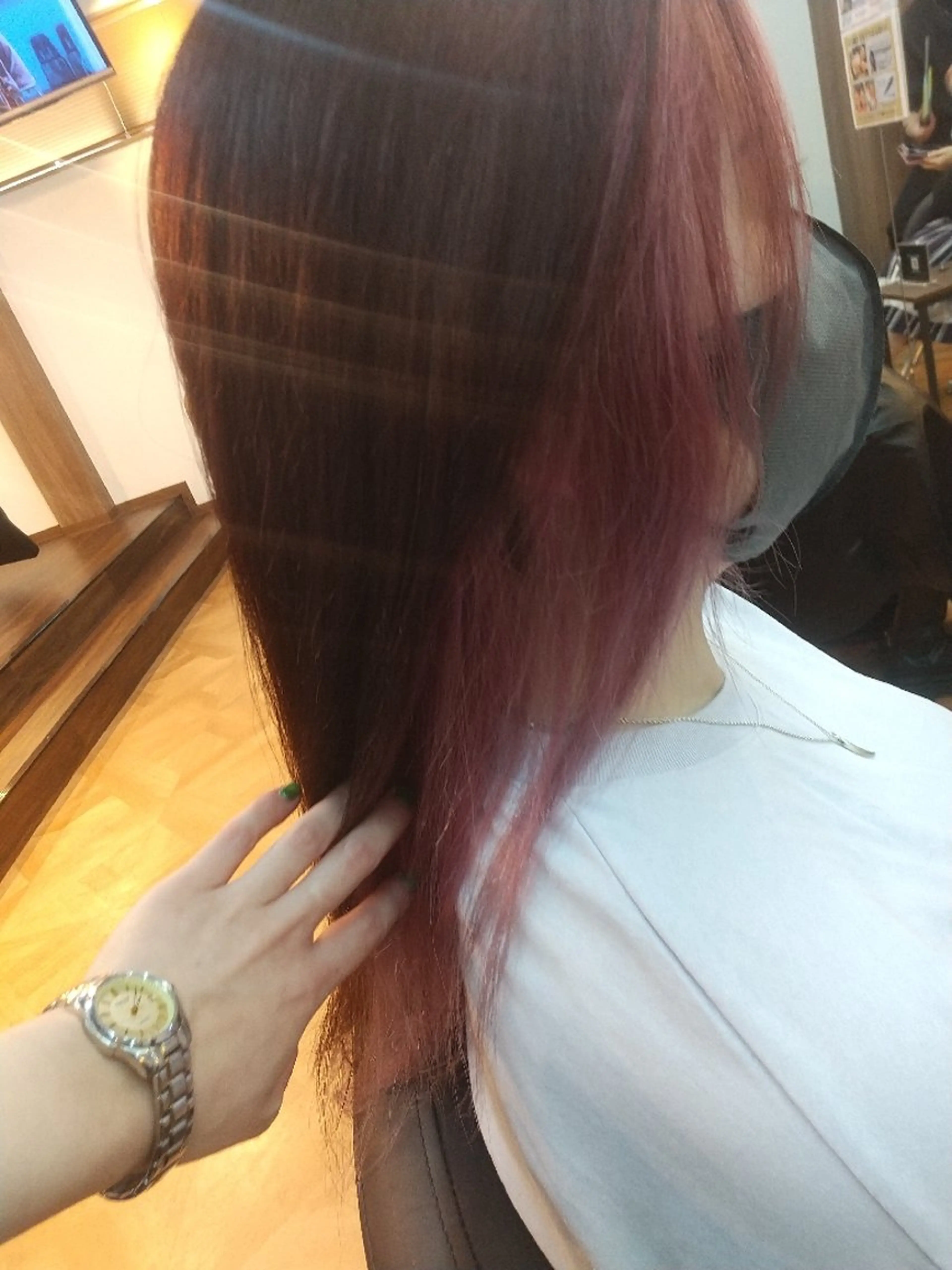 ロング カラー ブラウンカラー ピンクカラー ピンクブラウン 久村 奈菜のヘアスタイル