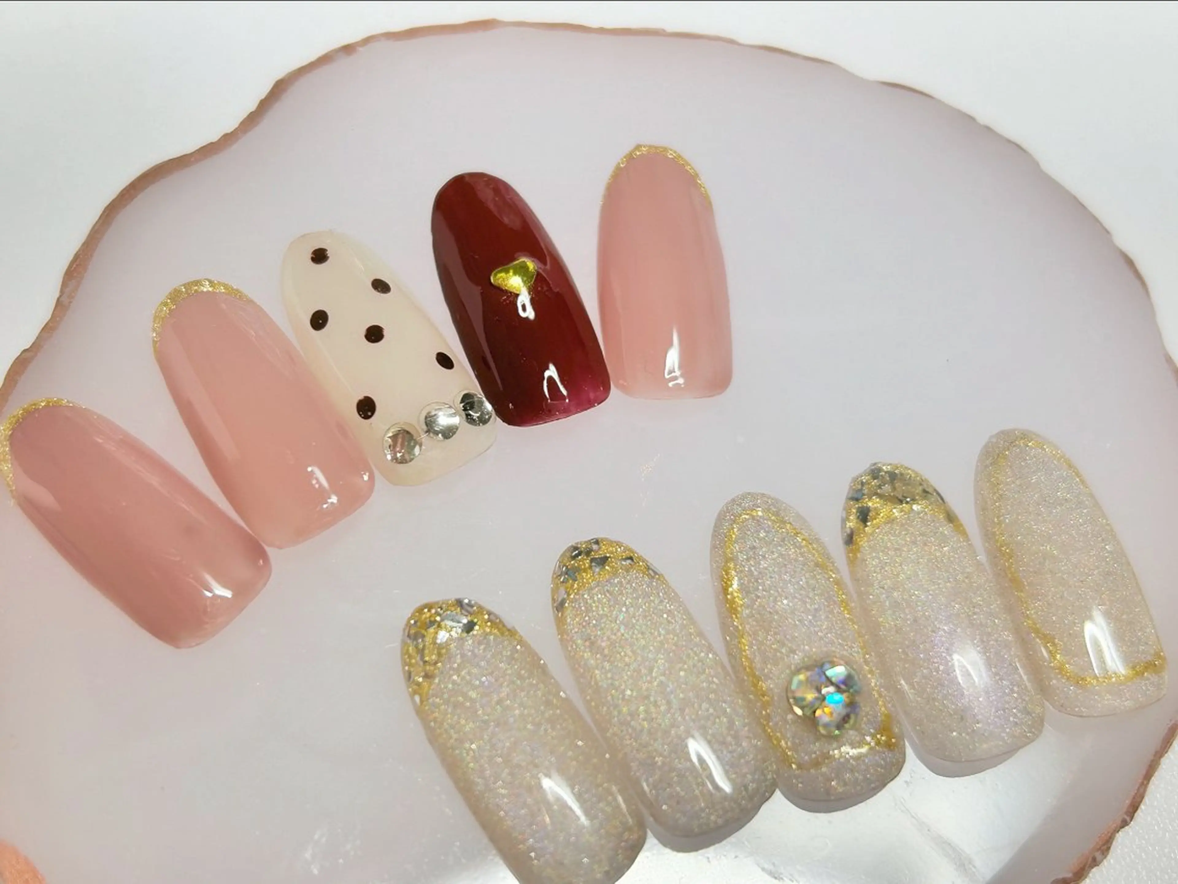 ネイル ドット フレンチネイル ストーンネイル nico nailのネイルデザイン