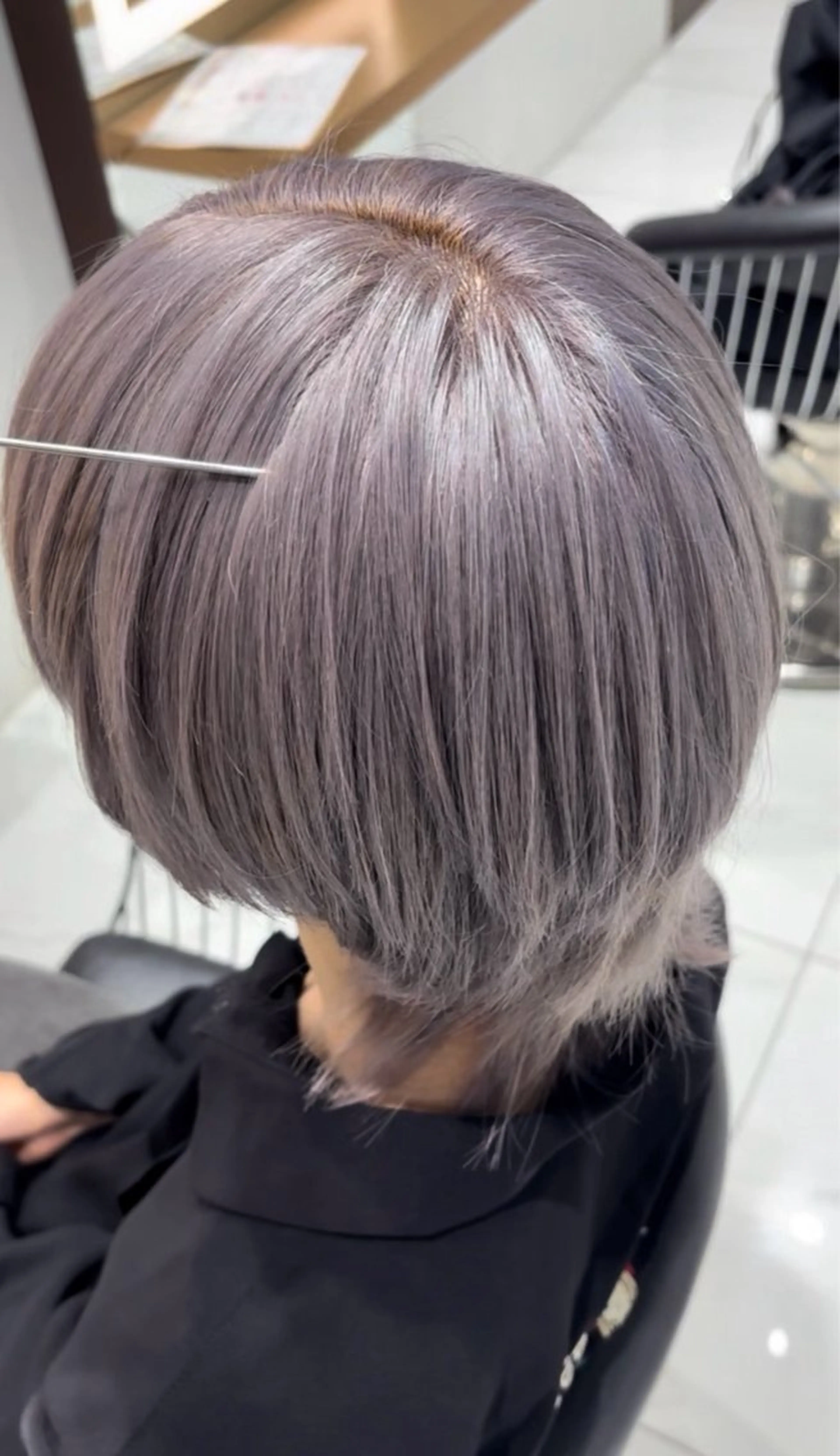 カラー メンズ メンズブリーチ ブリーチ シルバー ホワイトシルバー ヘアカラー ねね🦖 /ブリーチカラーのヘアスタイル