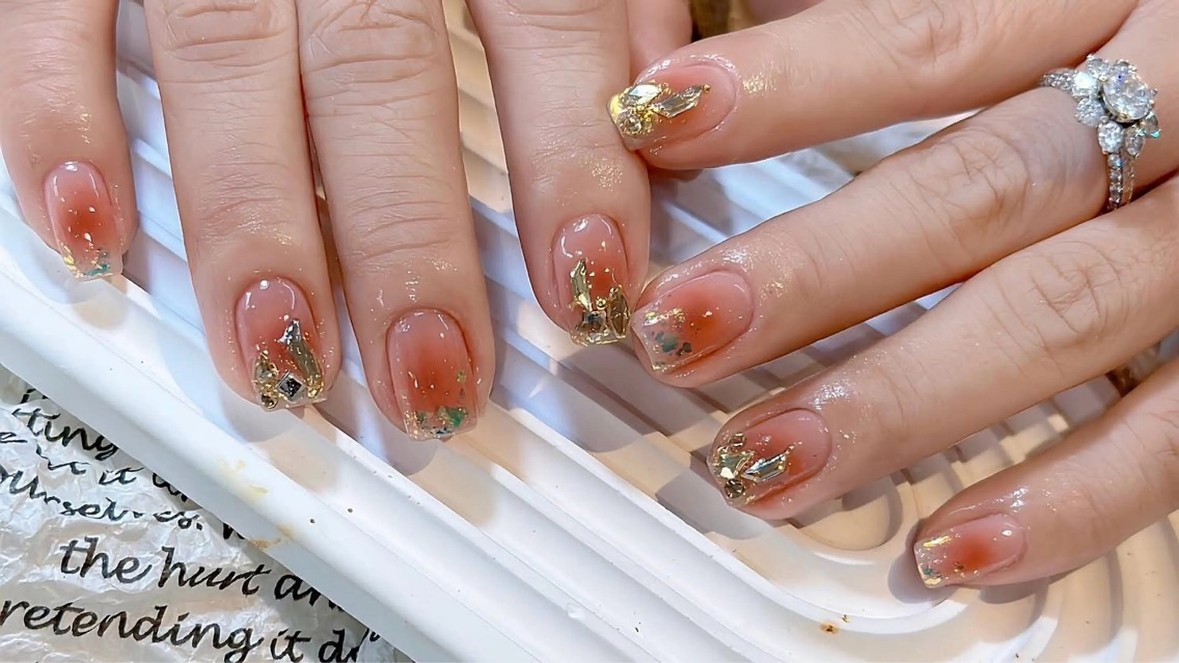 ネイル 長さ出し フレンチネイル ジェルネイル ガラスフレンチ 韓国ネイル ハンドネイル Minette nailHuongのネイルデザイン