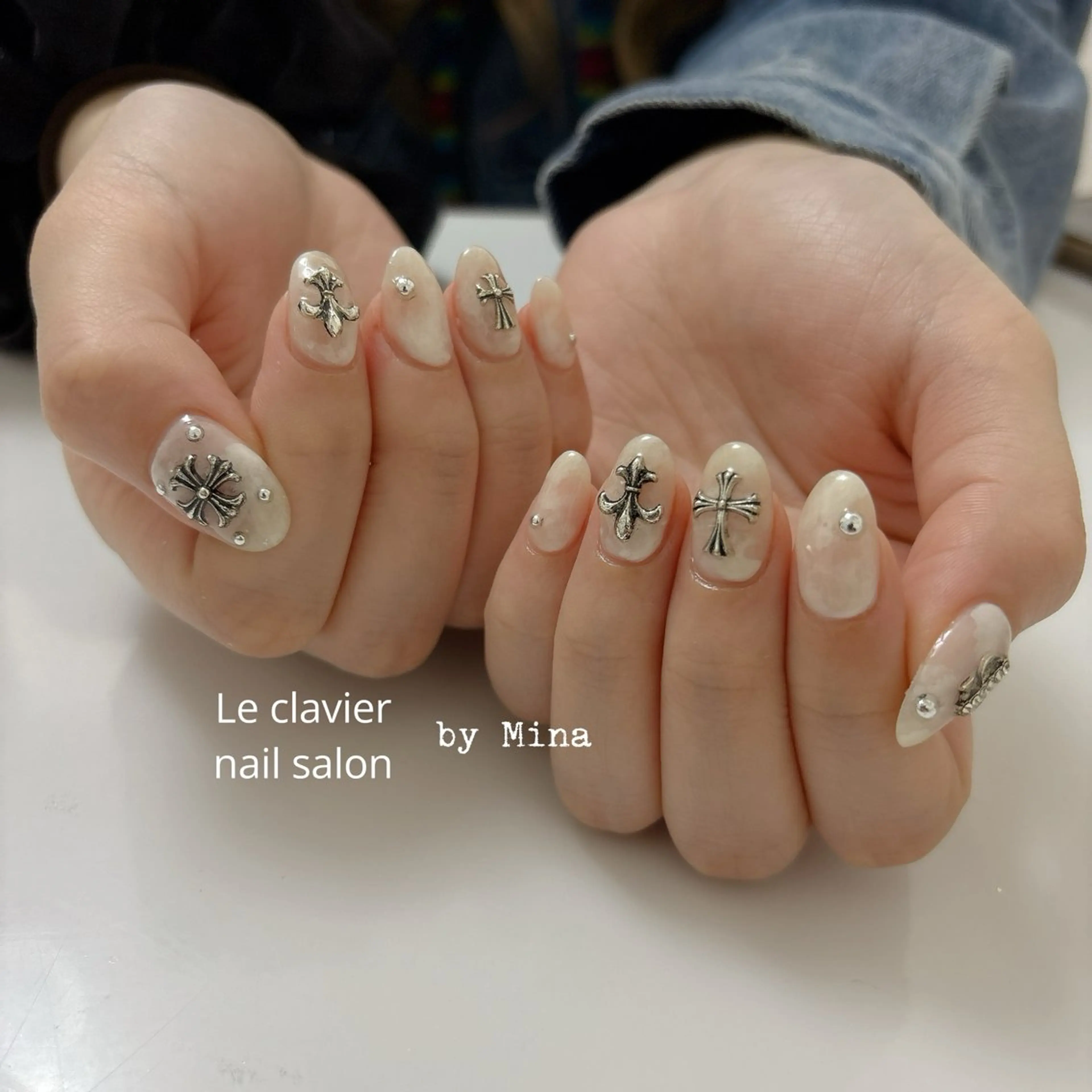 ネイル 長さ出し ジェルネイル パラジェル スカルプネイル ソフトジェル Mina Nailのネイルデザイン