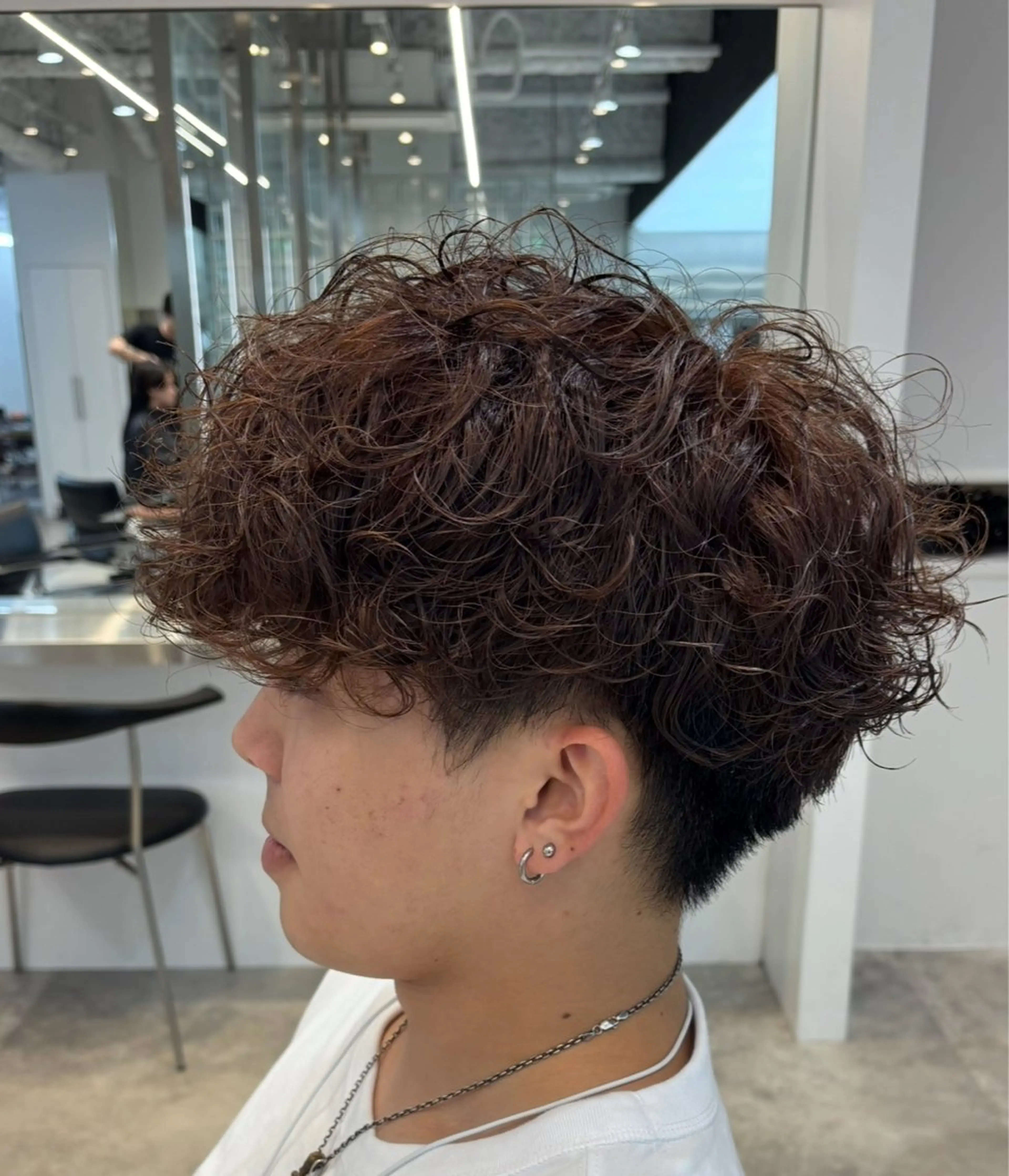 カラー パーマ メンズ スペインカール ブラウンカラー 高橋 晴のヘアスタイル