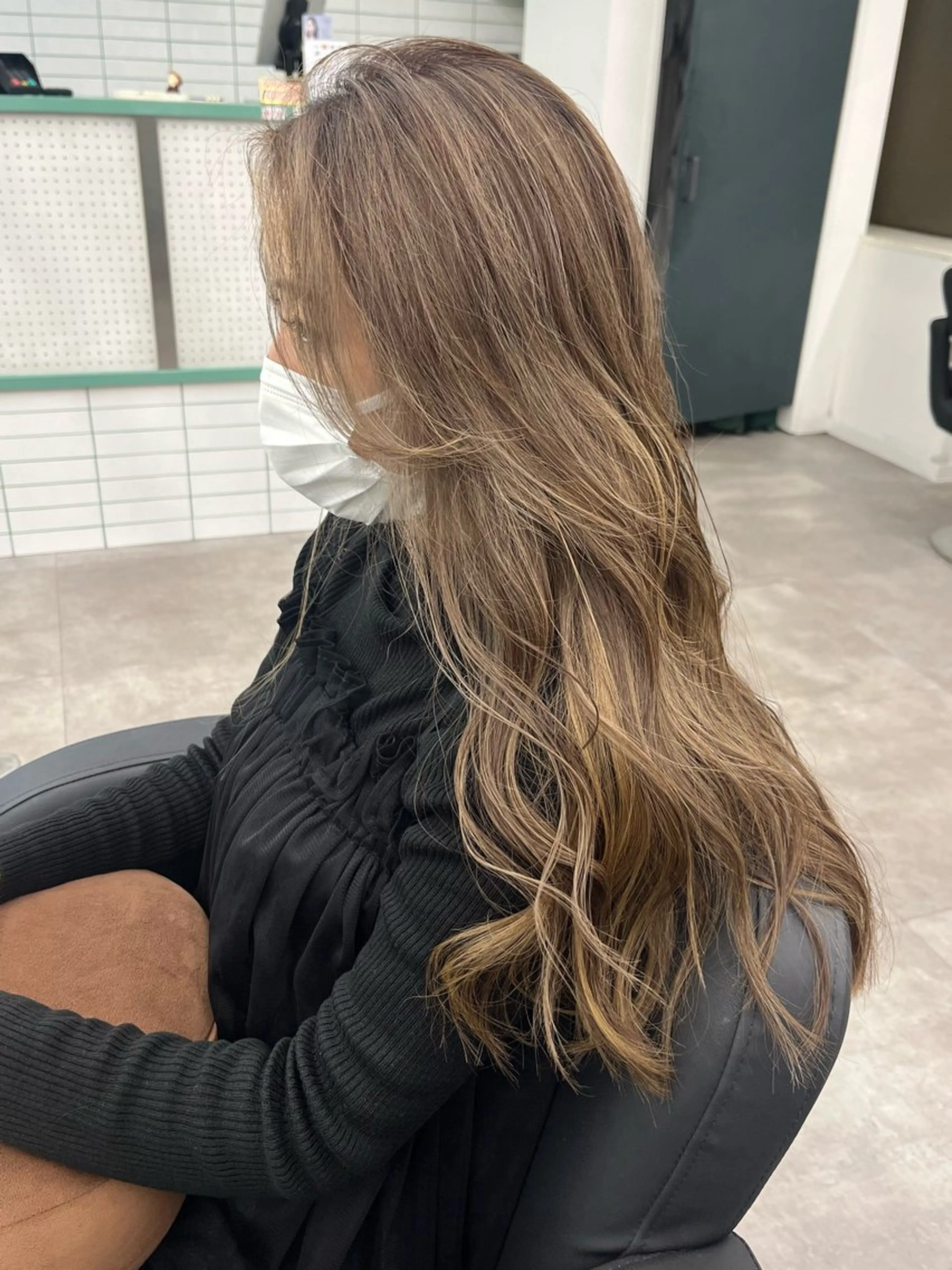 ロング カット ヘアカラー トリートメント Miyu🌊/海外 風ハイライトのヘアスタイル