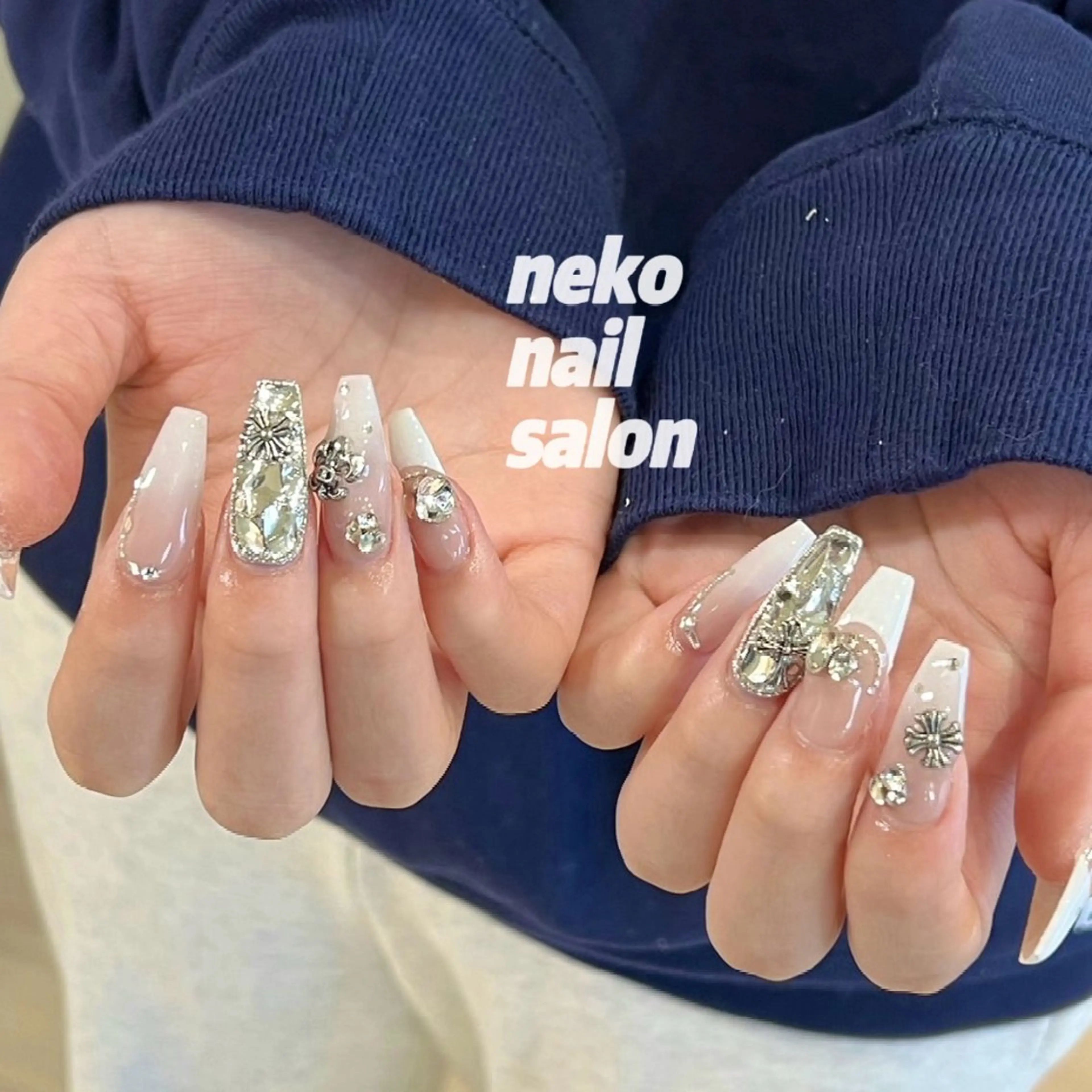 ネイル フレンチネイル ロングネイル ハンドネイル neko nail所属・neko nailのネイルデザイン