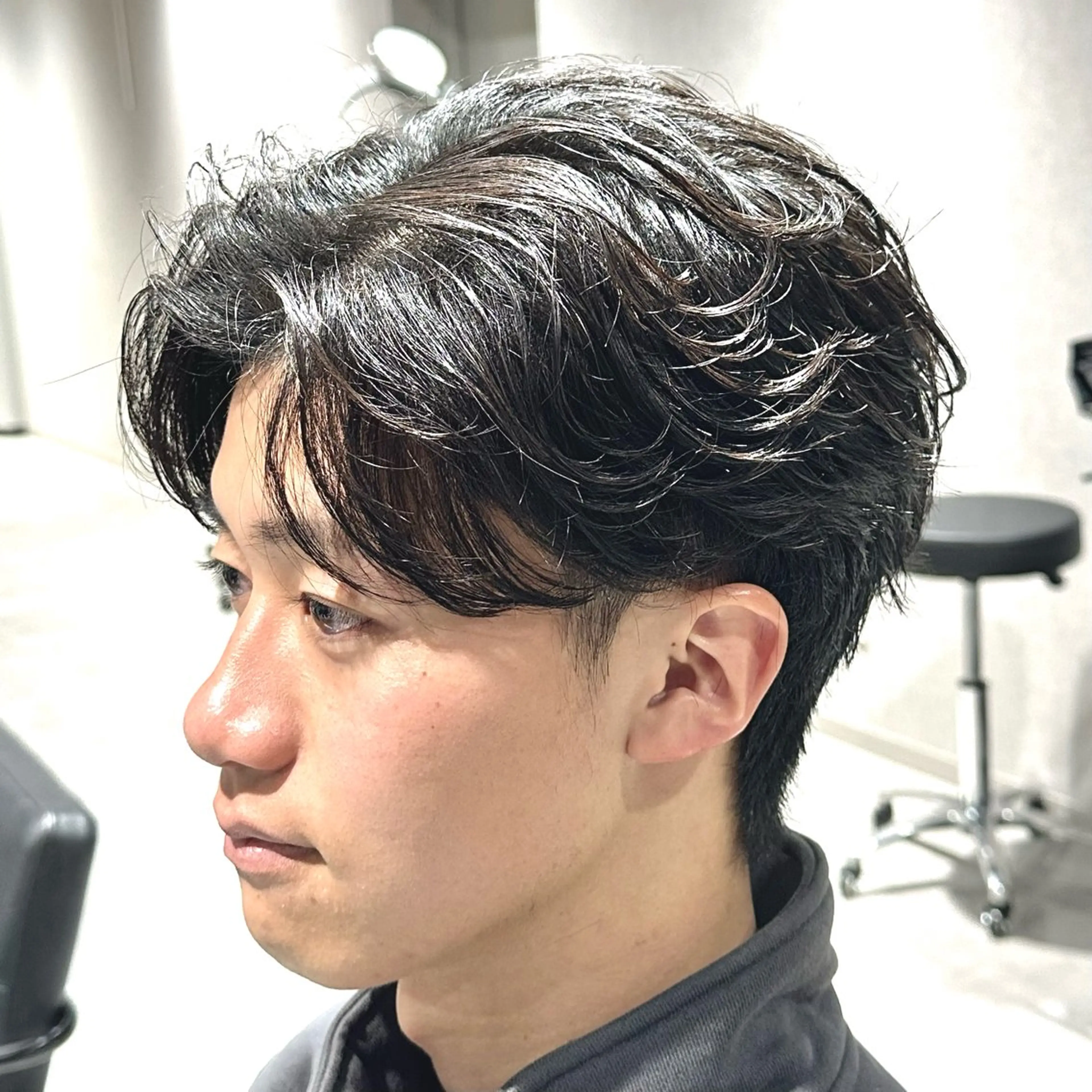 ショート パーマ メンズ フェザーパーマ メンズパーマ ショートヘア カット パーマ トリートメント フェザーパーマ職人 🪶ryosukeのヘアスタイル