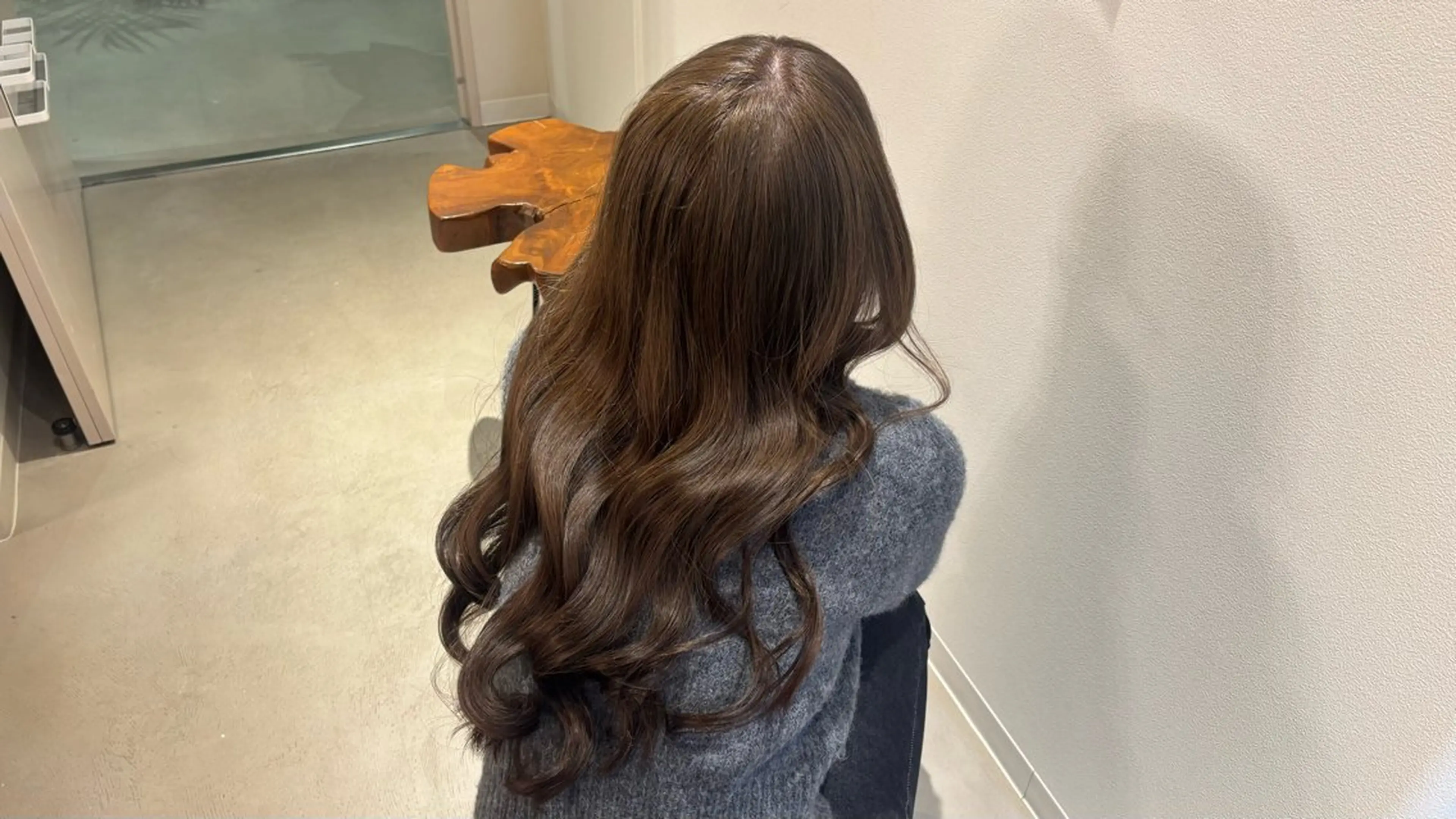 カラー 廣田 真依のヘアスタイル