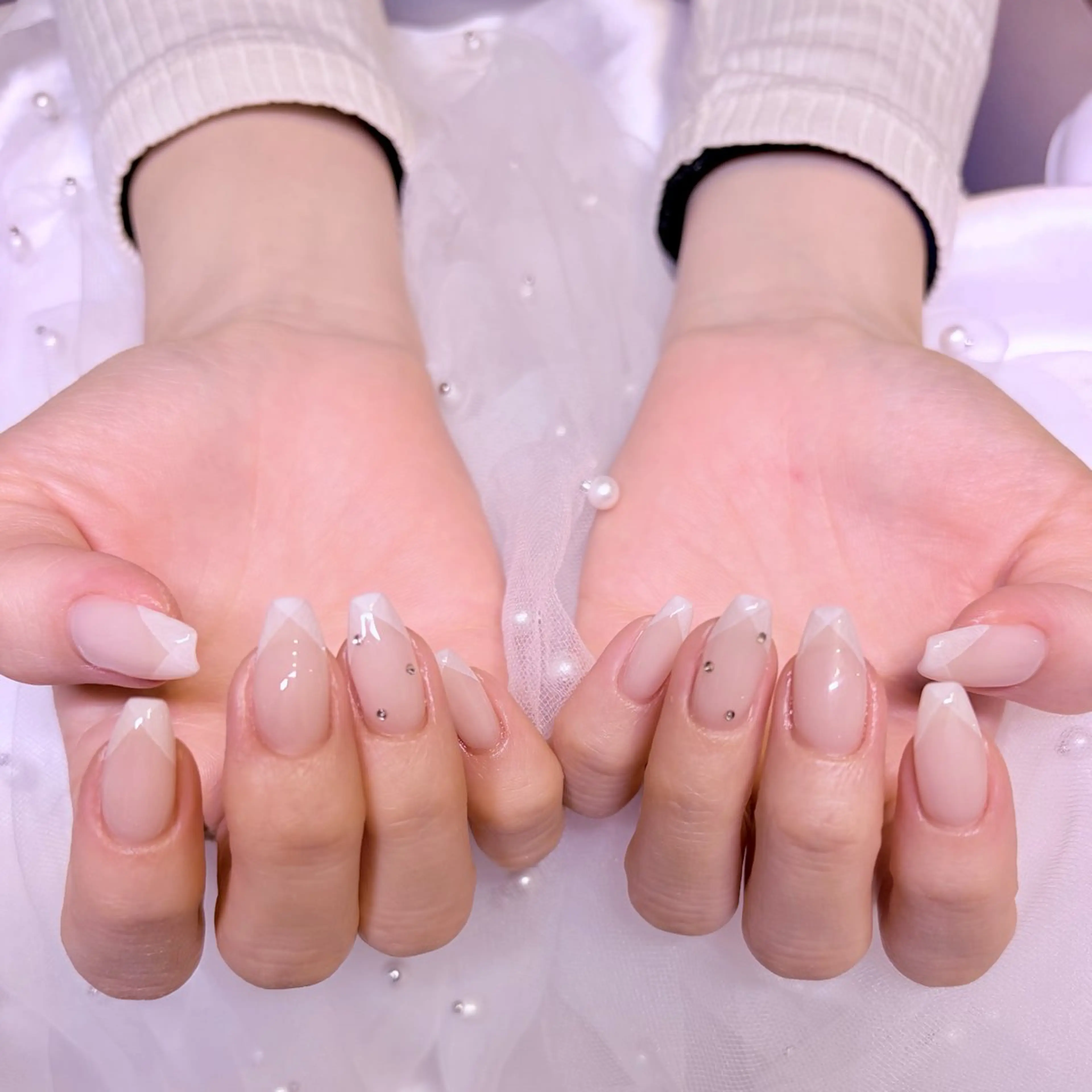 ネイル フレンチネイル ハンドネイル nail salon e'mu💐のネイルデザイン
