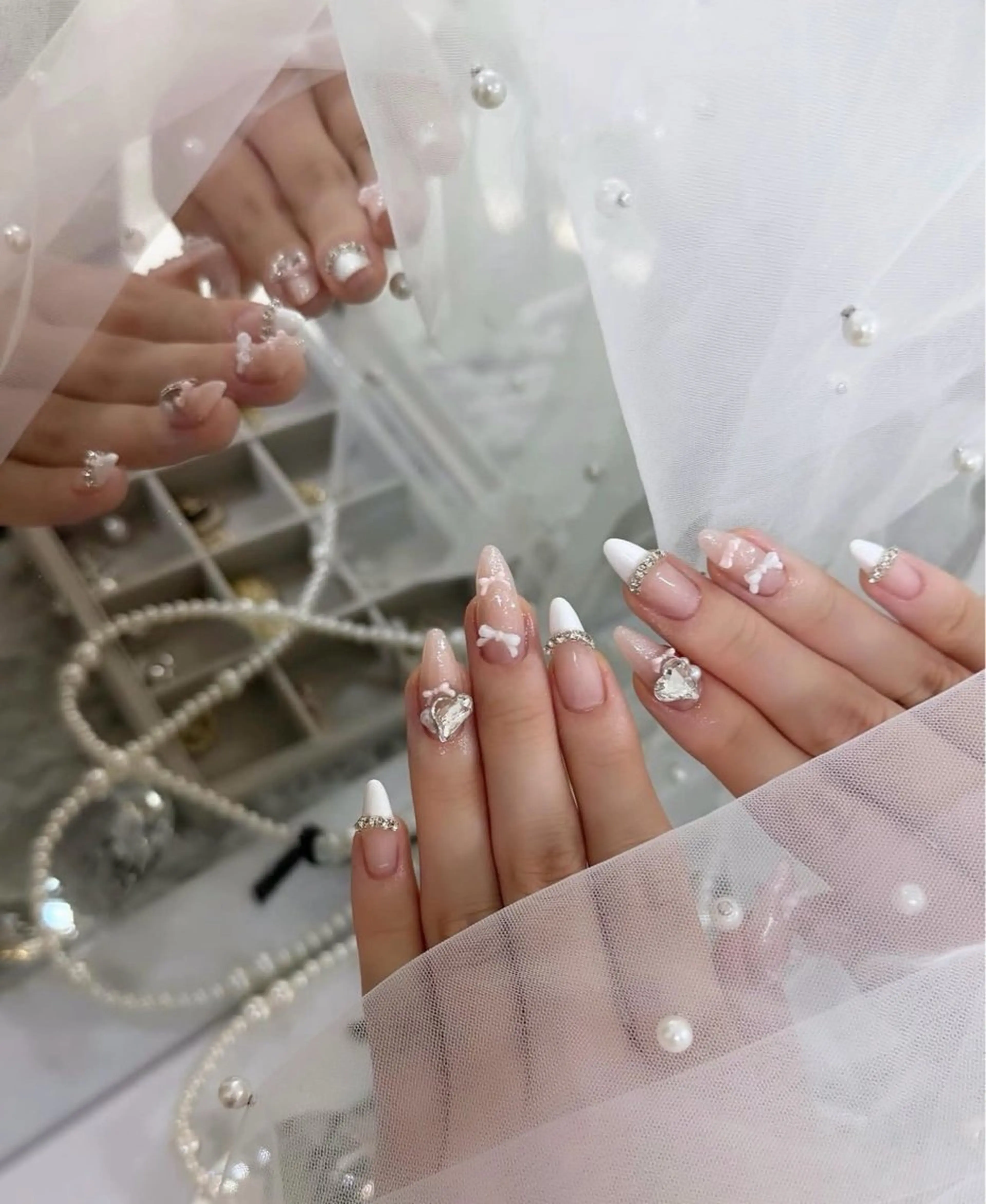 ネイル フットネイル ジェルネイル キラキラネイル 韓国ネイル マグネットネイル ハンドネイル TIDY .のネイルデザイン