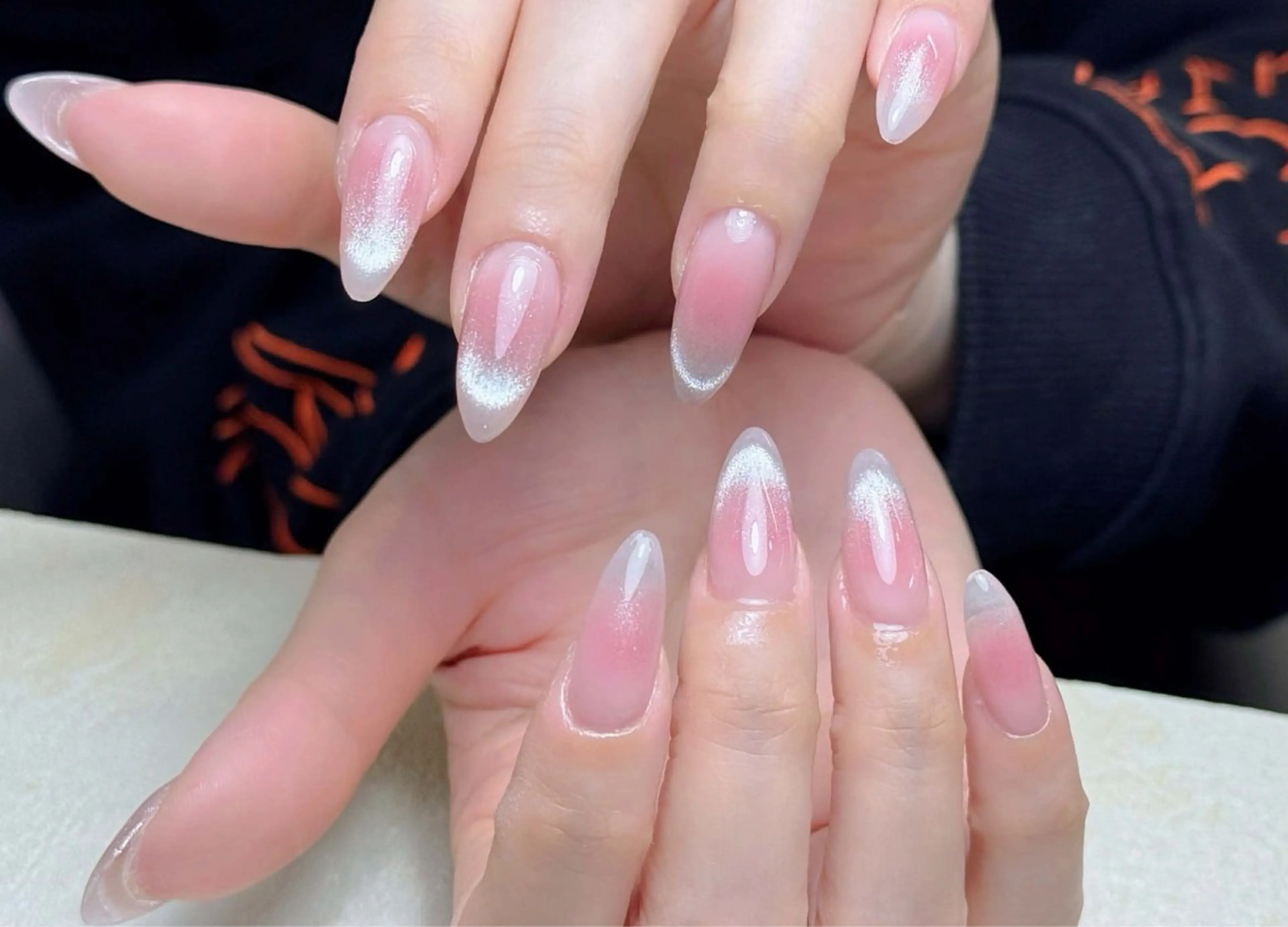 ネイル アートネイル オーロラネイル 長さ出し フレンチネイル ジェルネイル ハンドネイル 中野駅から2分 MEO NAILのネイルデザイン