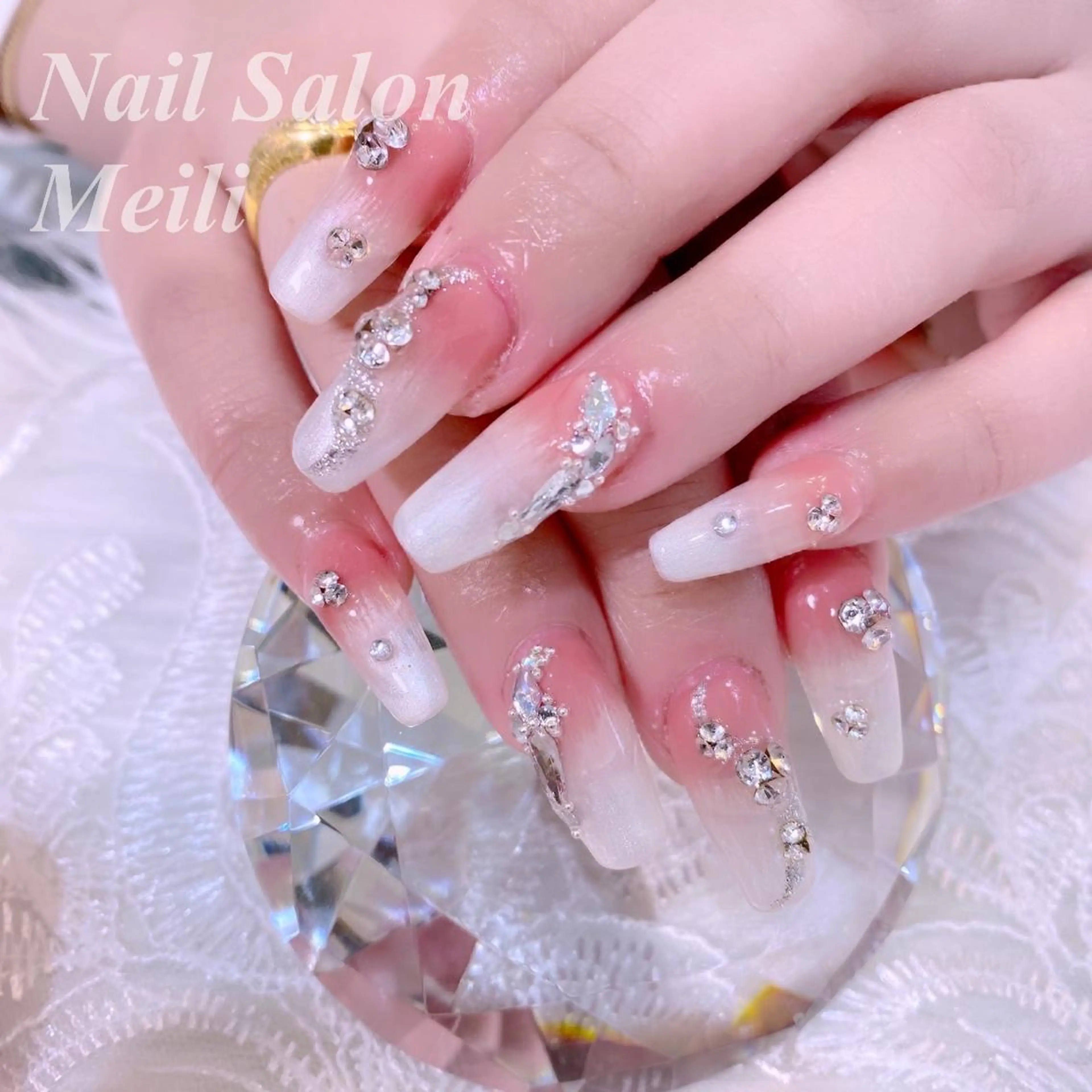 ネイル グラデーション シルバー 春ネイル ハンドネイル NAILSALON MEILIのネイルデザイン