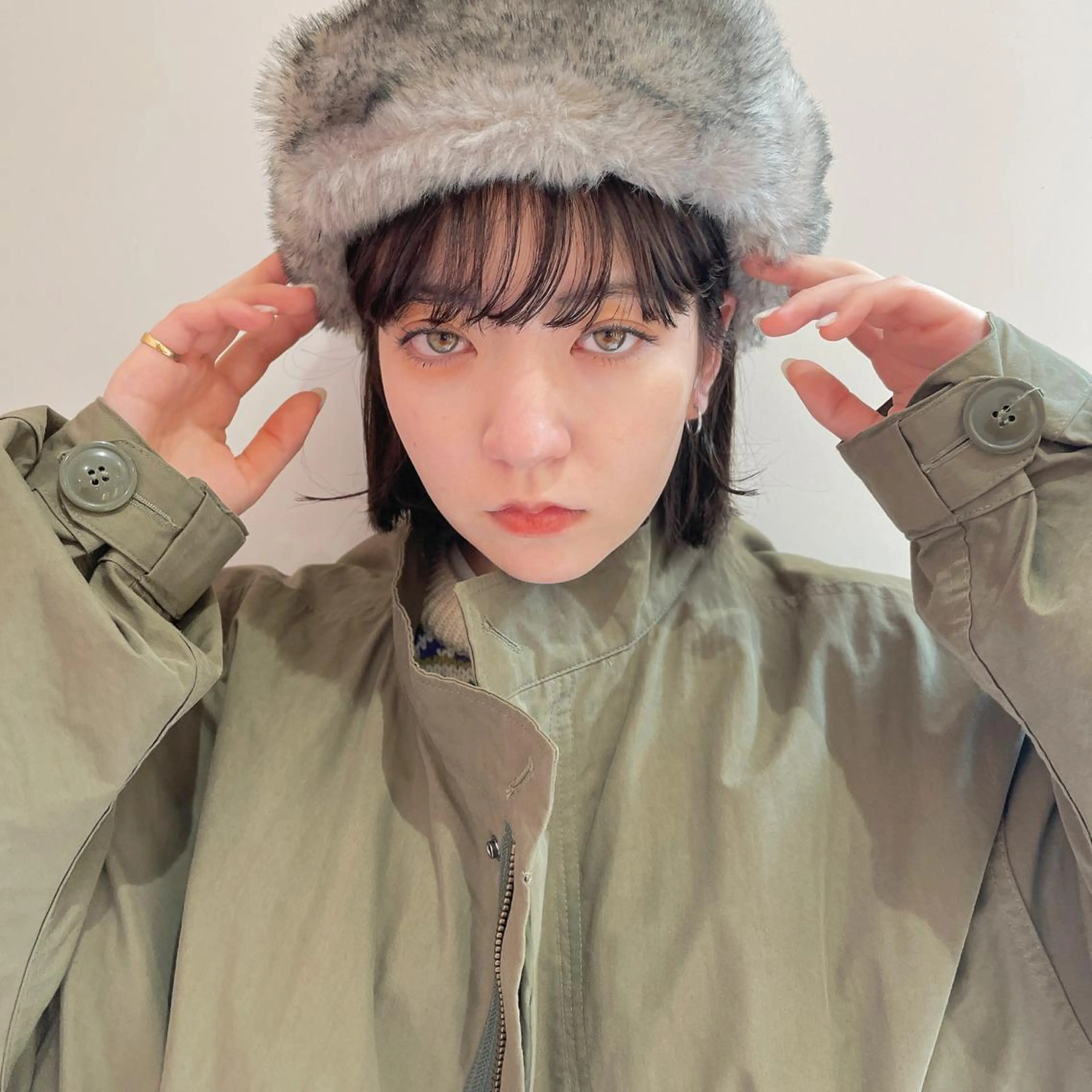 ミディアム カット ヘアカラー レイヤー/ウルフ/ ハイトーンchimiのヘアスタイル