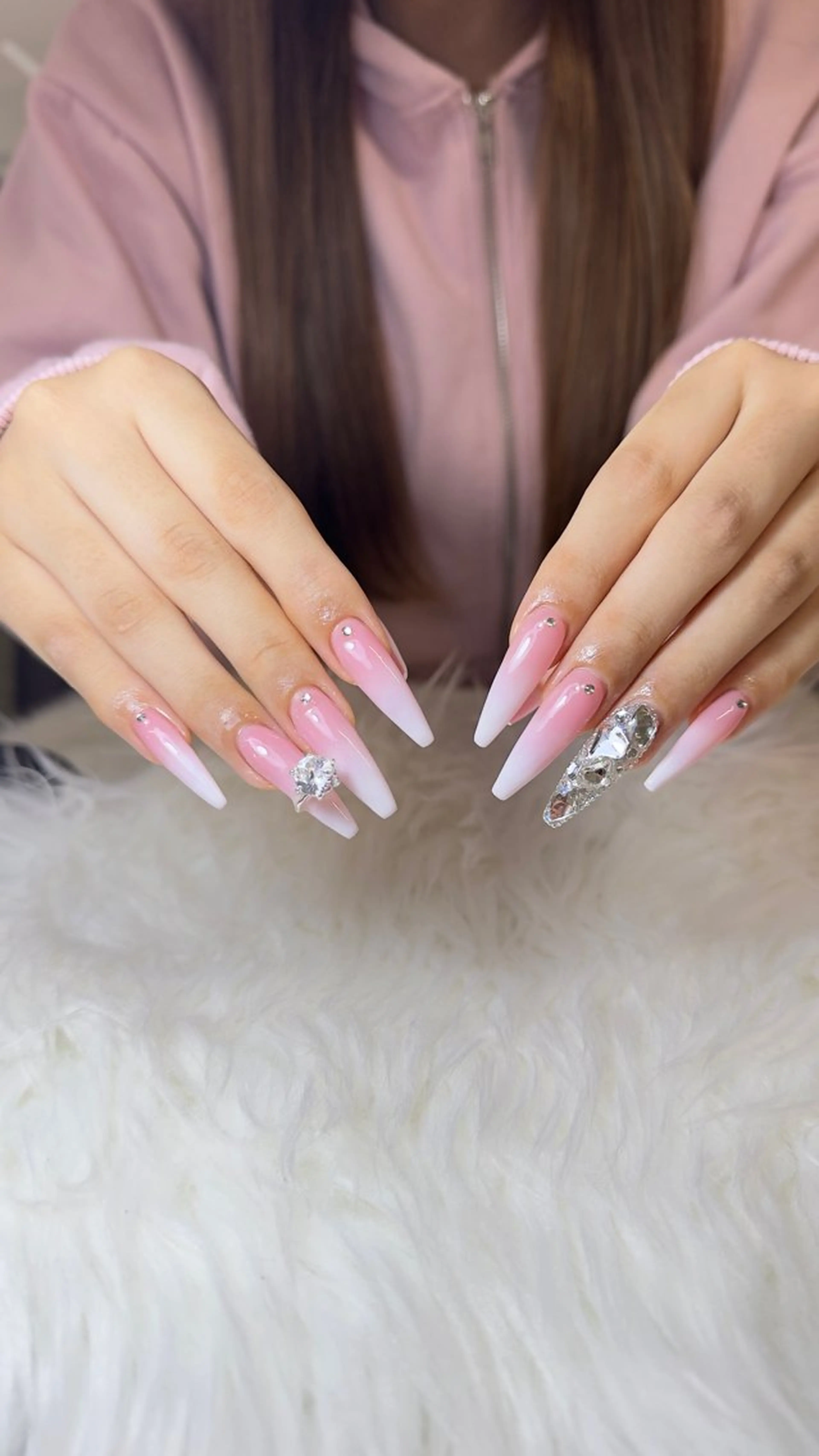 ネイル チークネイル フットネイル フレンチネイル グラデーション 韓国ネイル Yuki nail staffのネイルデザイン