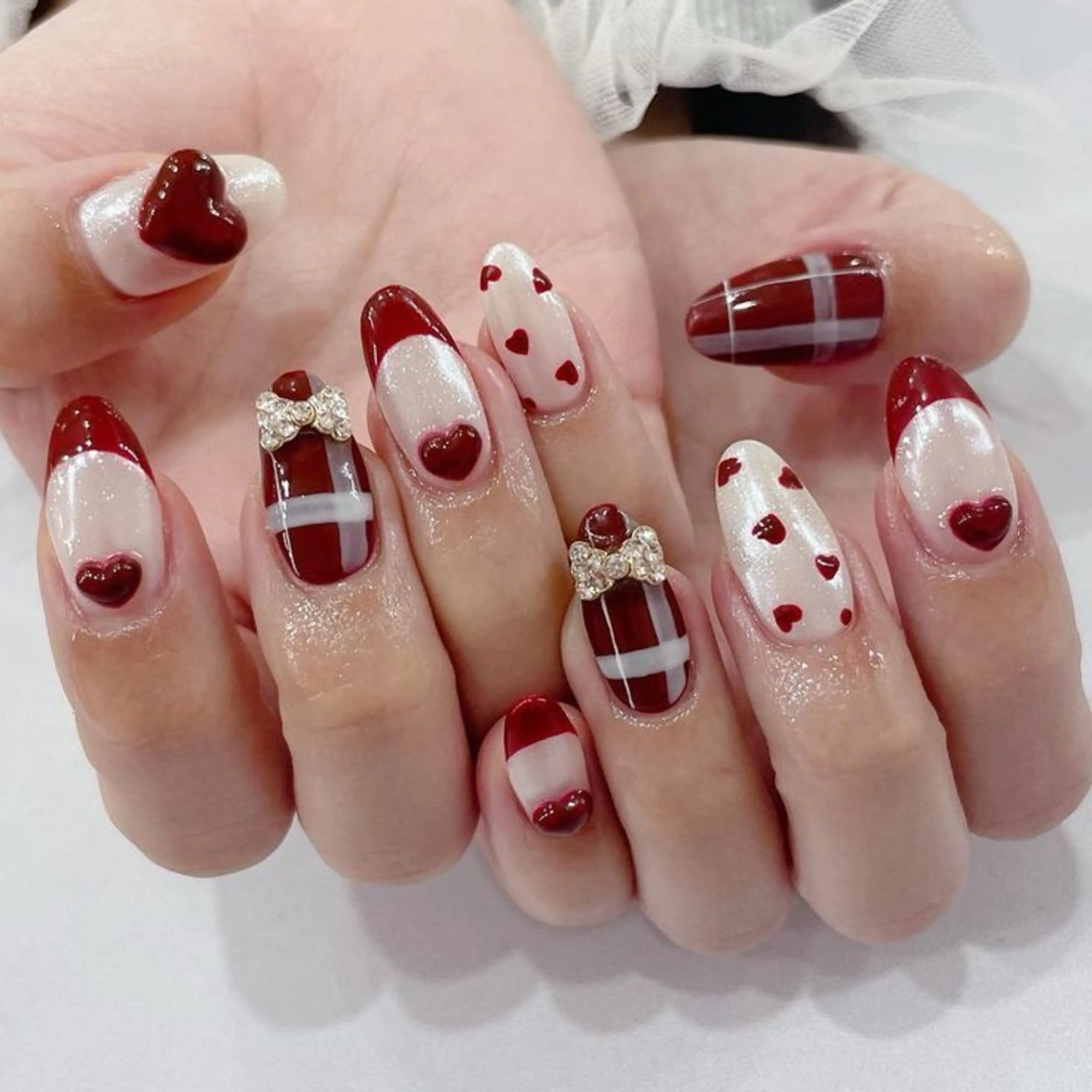 ネイル マグネットネイル ミラーネイル ピンク ネイルチップ 冬ネイル Lee Nailsのネイルデザイン