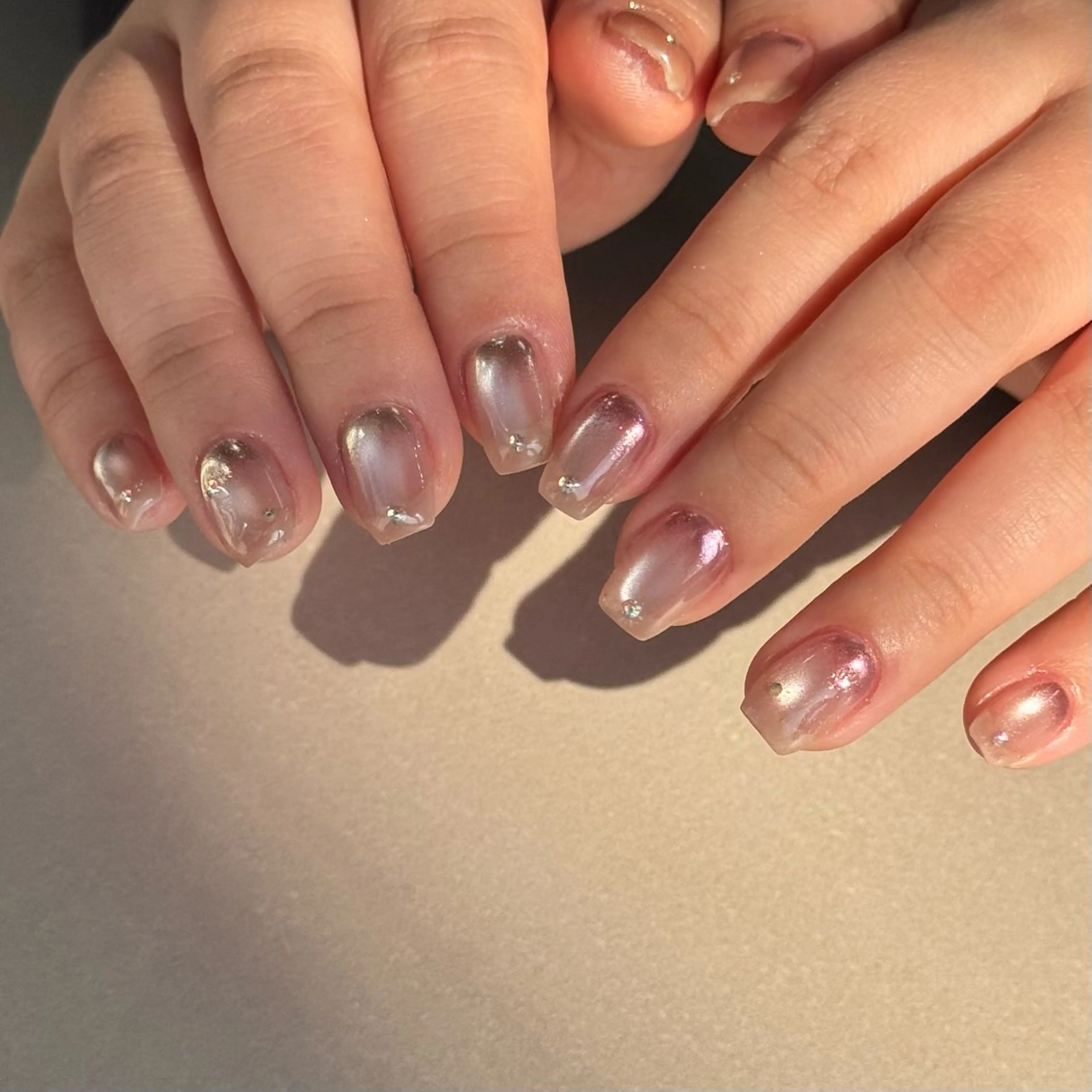 ネイル グラデーション ミラーネイル ストーンネイル ハンドネイル HARUKA ネイリスト福岡/薬院のネイルデザイン