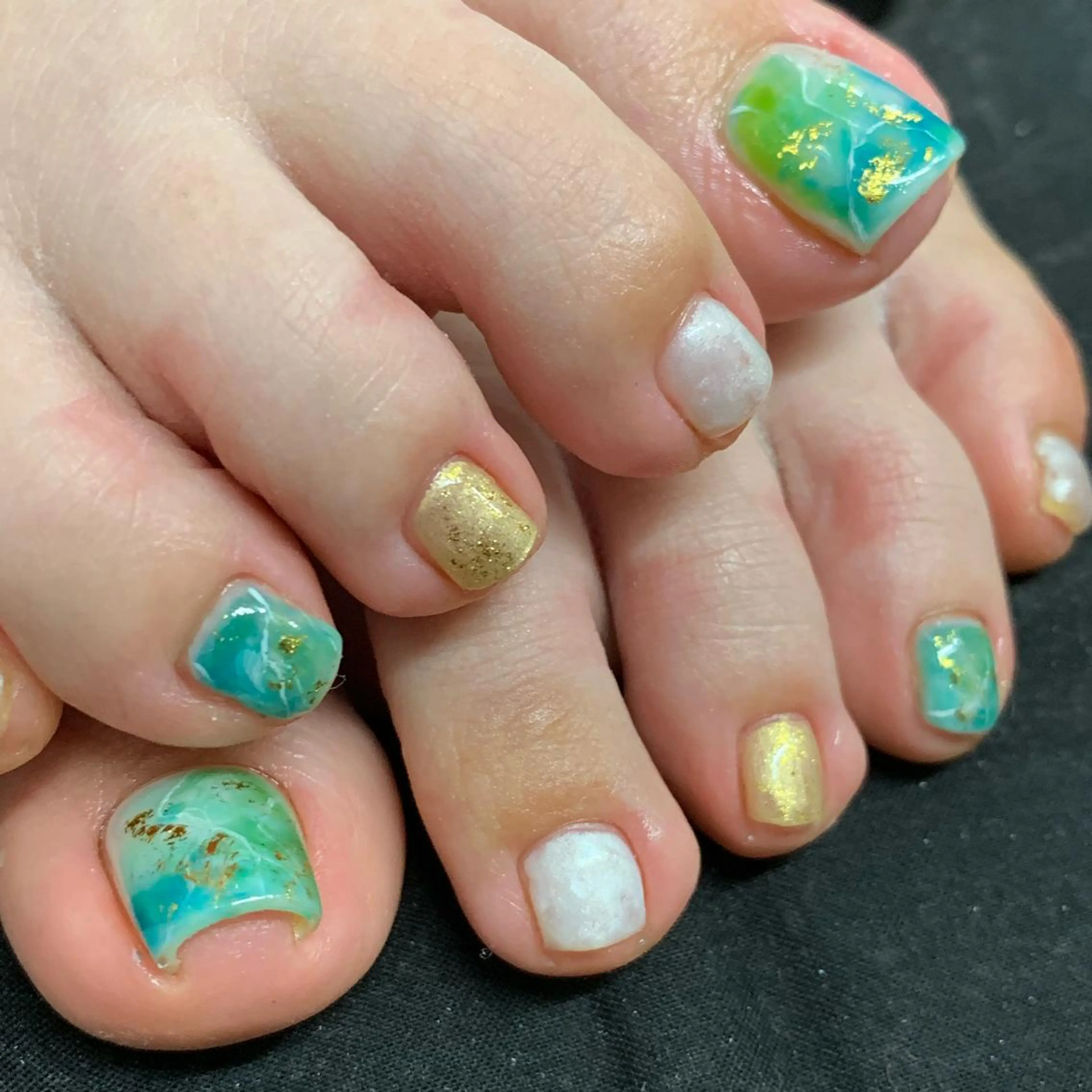 ネイル フットネイル ニュアンスネイル E.design. Nailのネイルデザイン