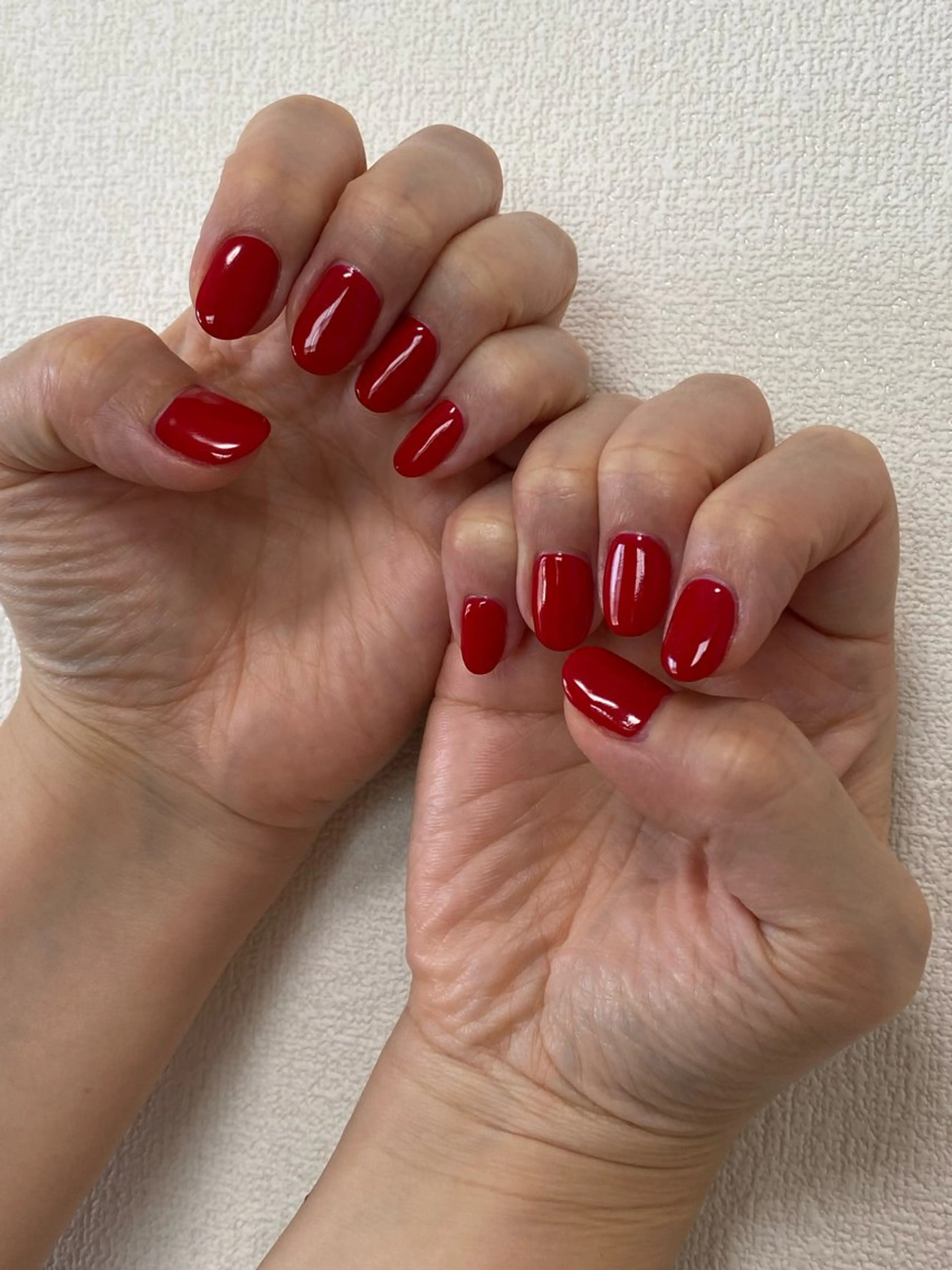 ネイル 赤色 ハンドネイル 自宅サロン FeelFreeのマツエク・マツパデザイン