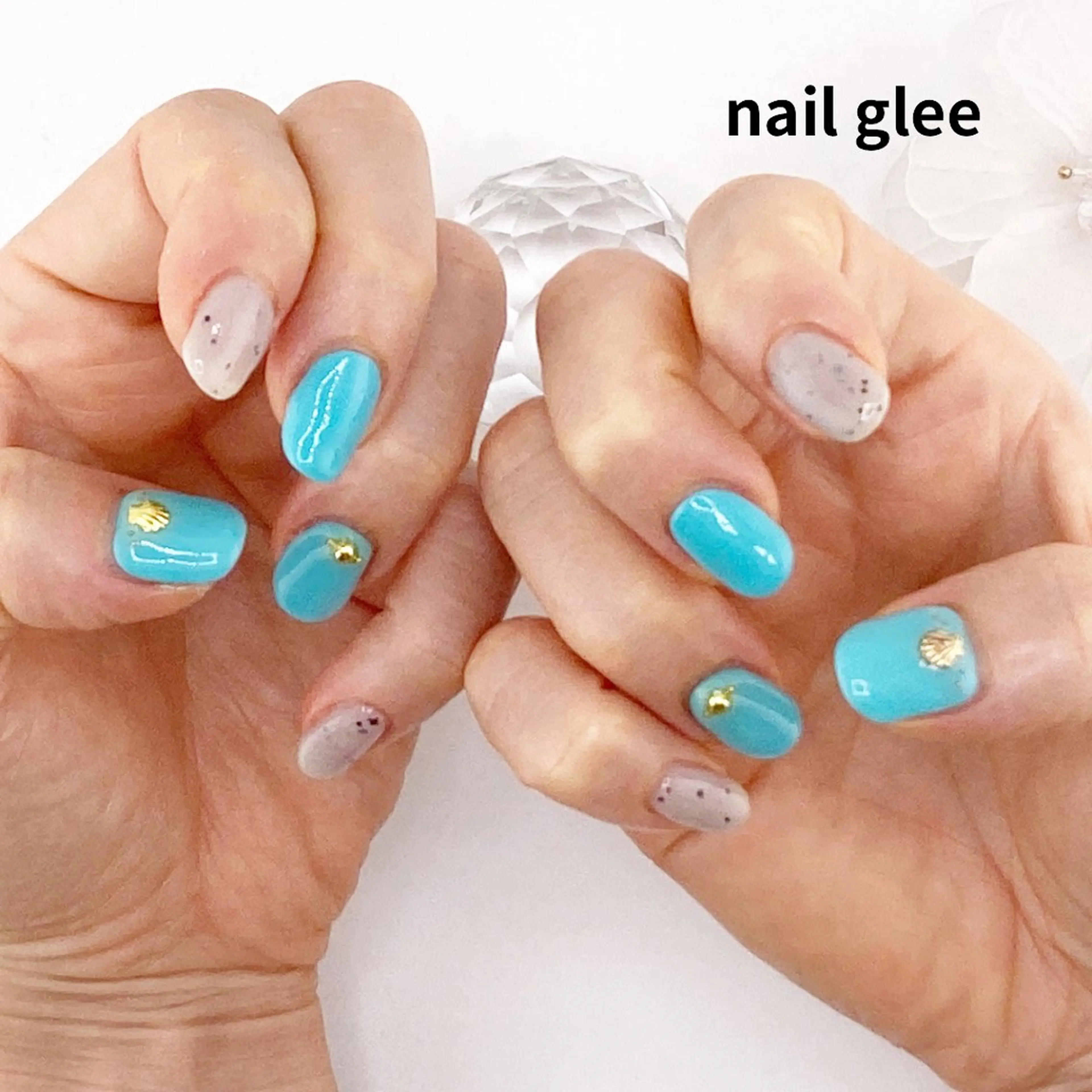 ショート ハンドネイル RISA nail gleeのネイルデザイン