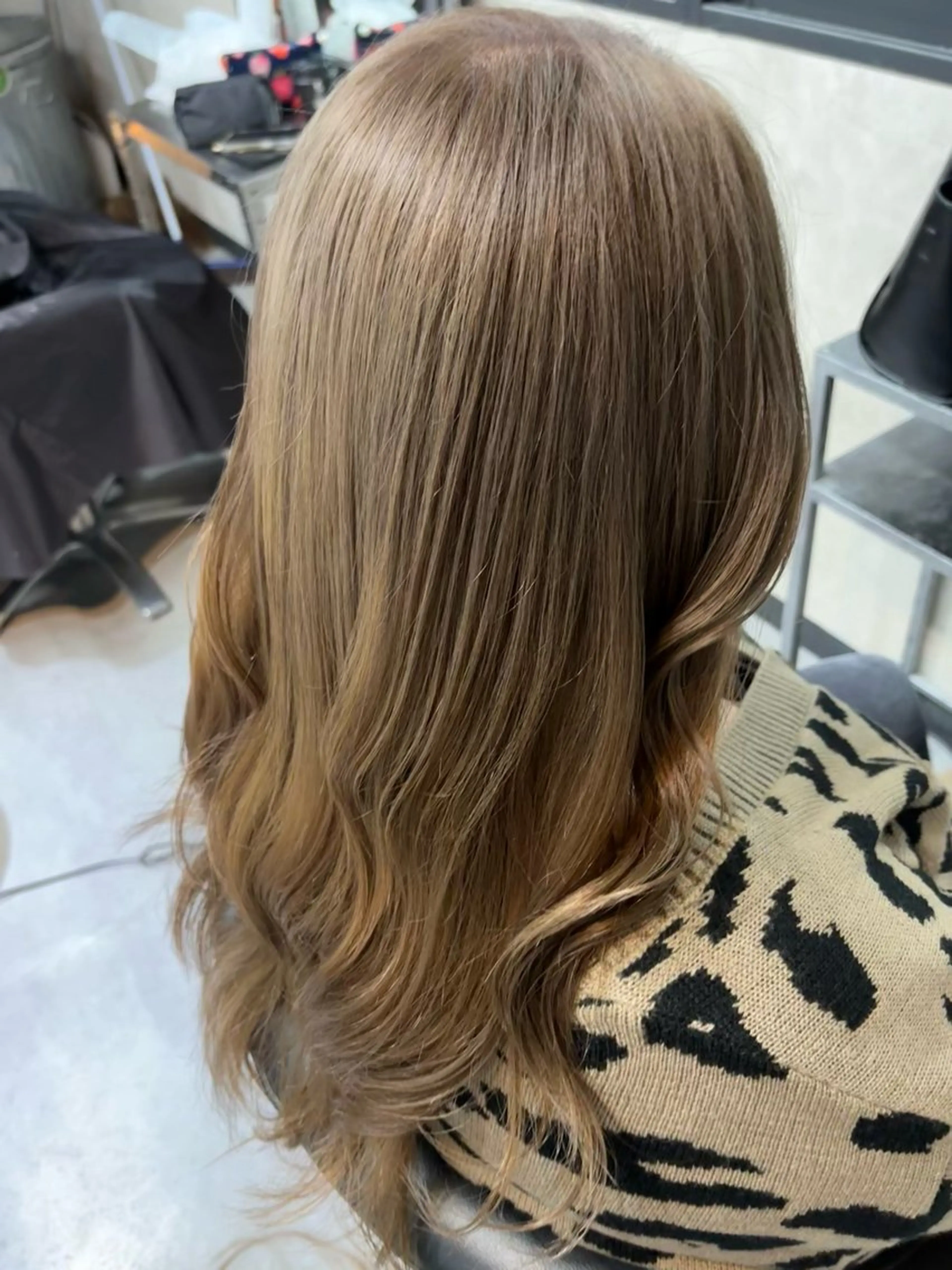 カラー KISSSWAN Remiのヘアスタイル