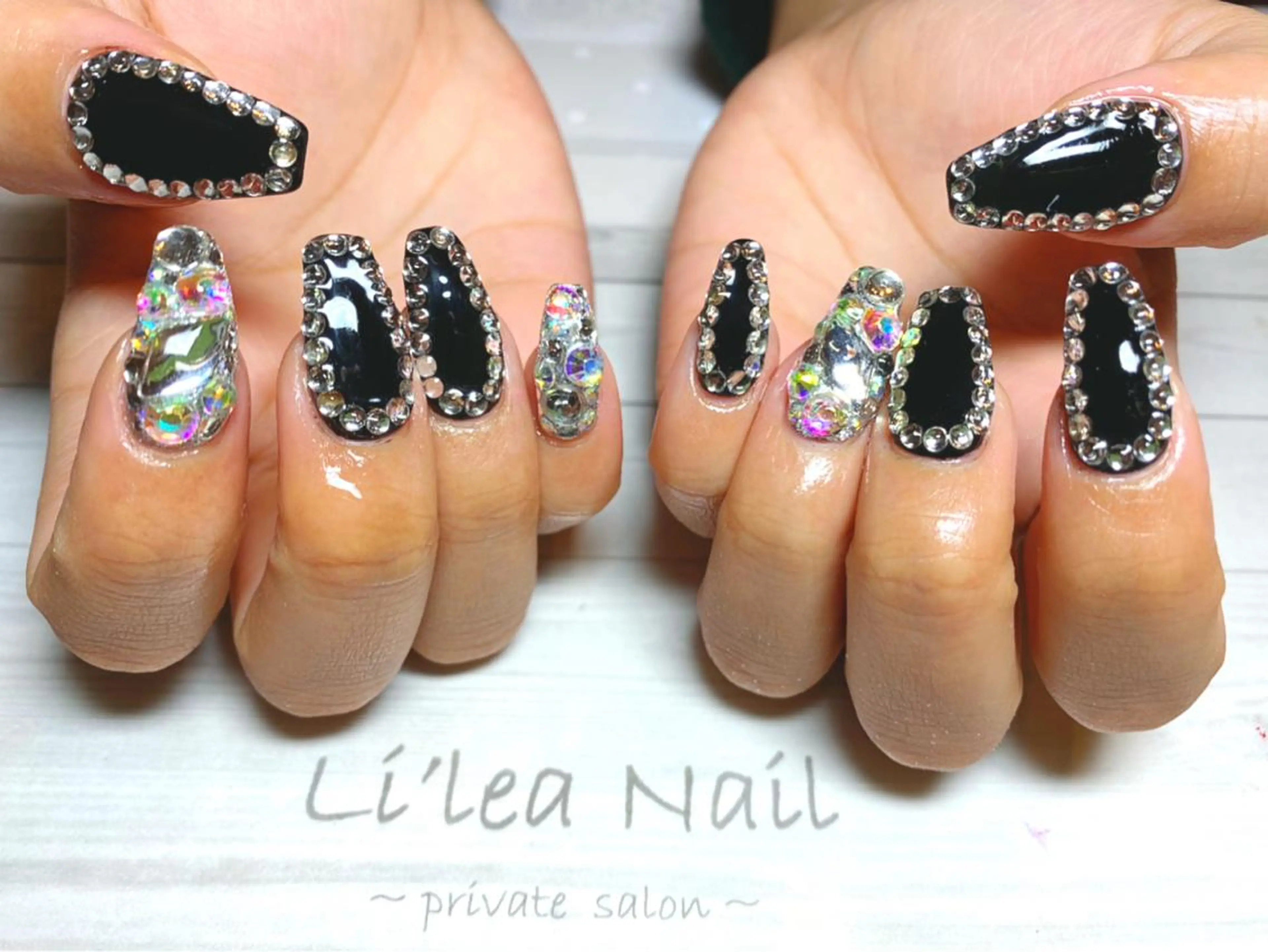 ネイル Li'leaNail AINAのネイルデザイン