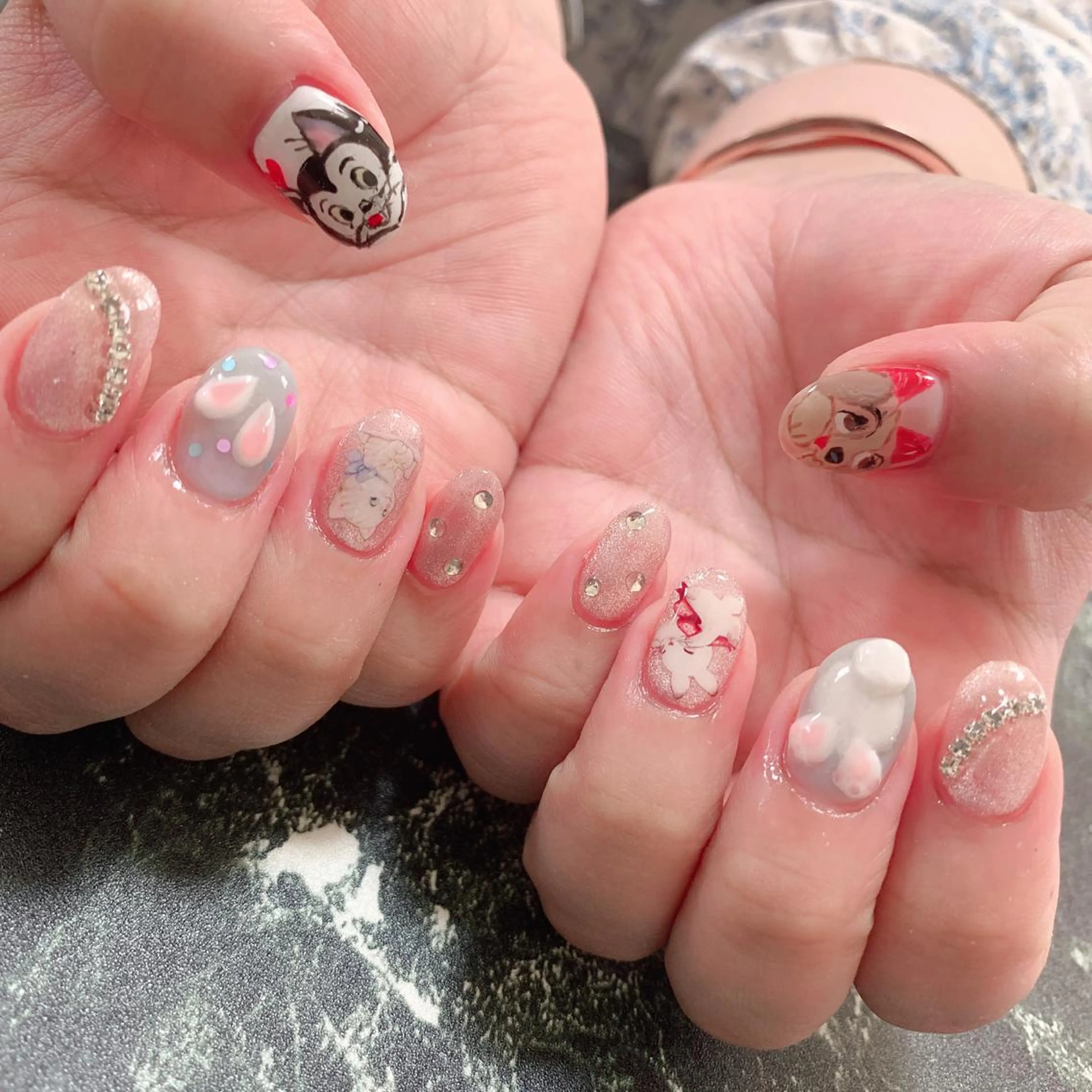 ネイル 💅ネイルハウス🏡 🎀TOMO🎀のネイルデザイン