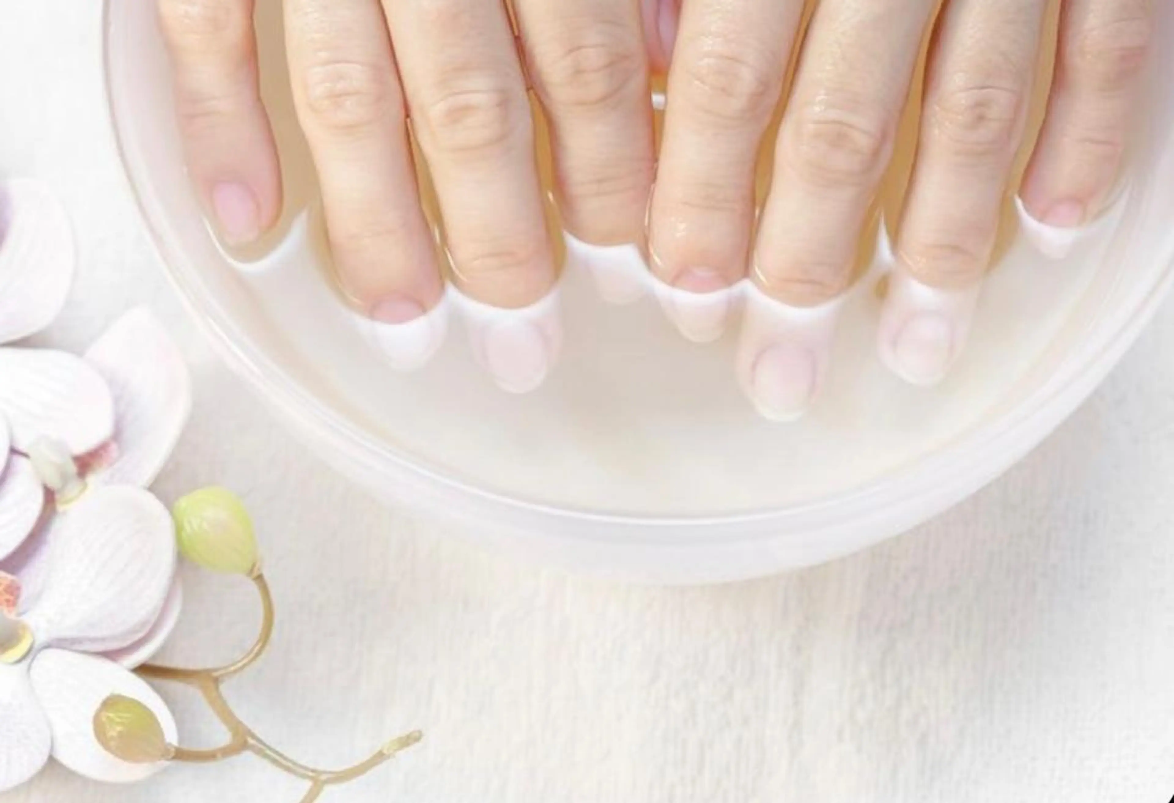 ネイル 自爪育成ネイルサロン ココリュバンのネイルデザイン