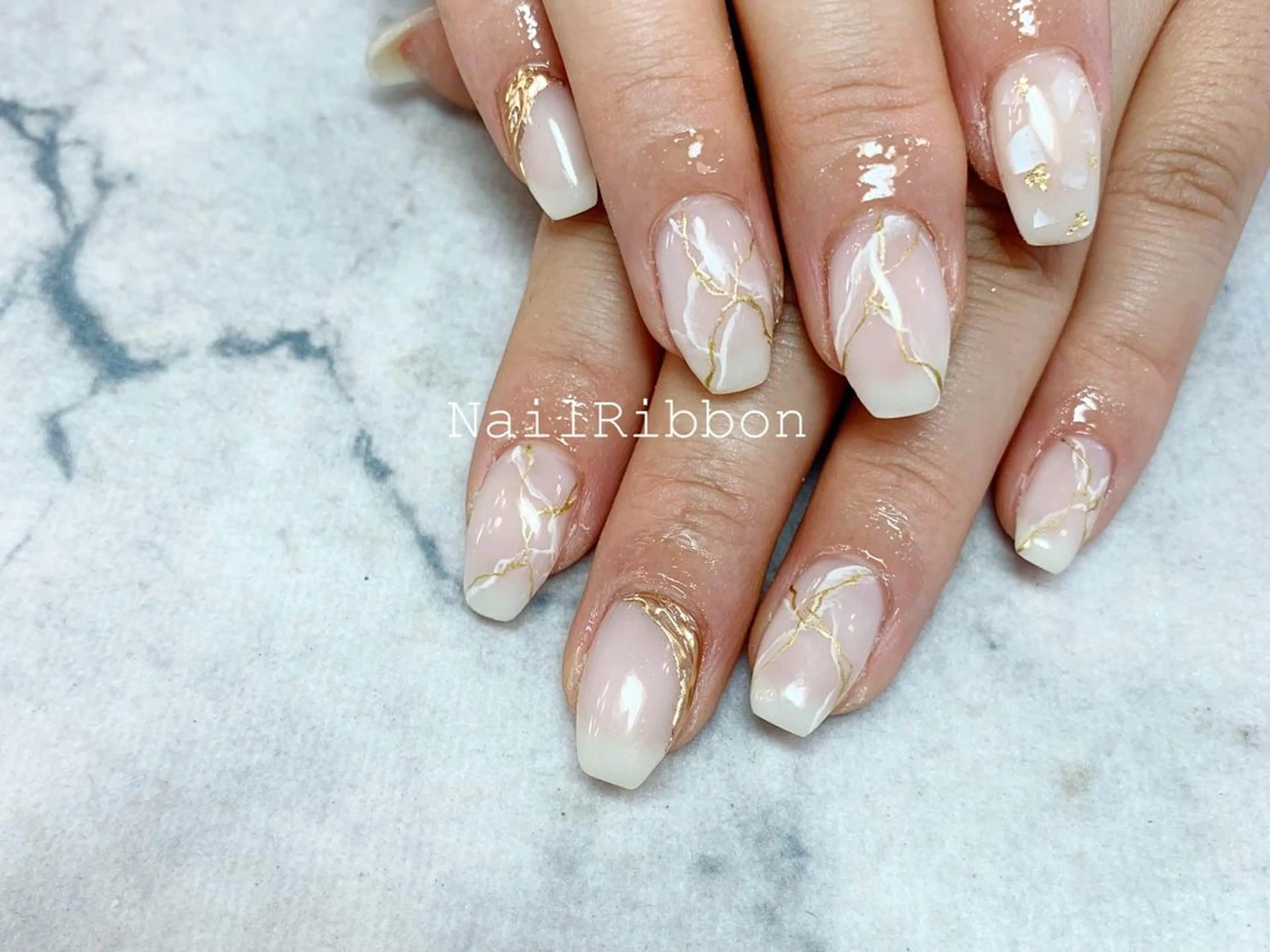 ネイル ネイルリボン 受付スタッフのネイルデザイン