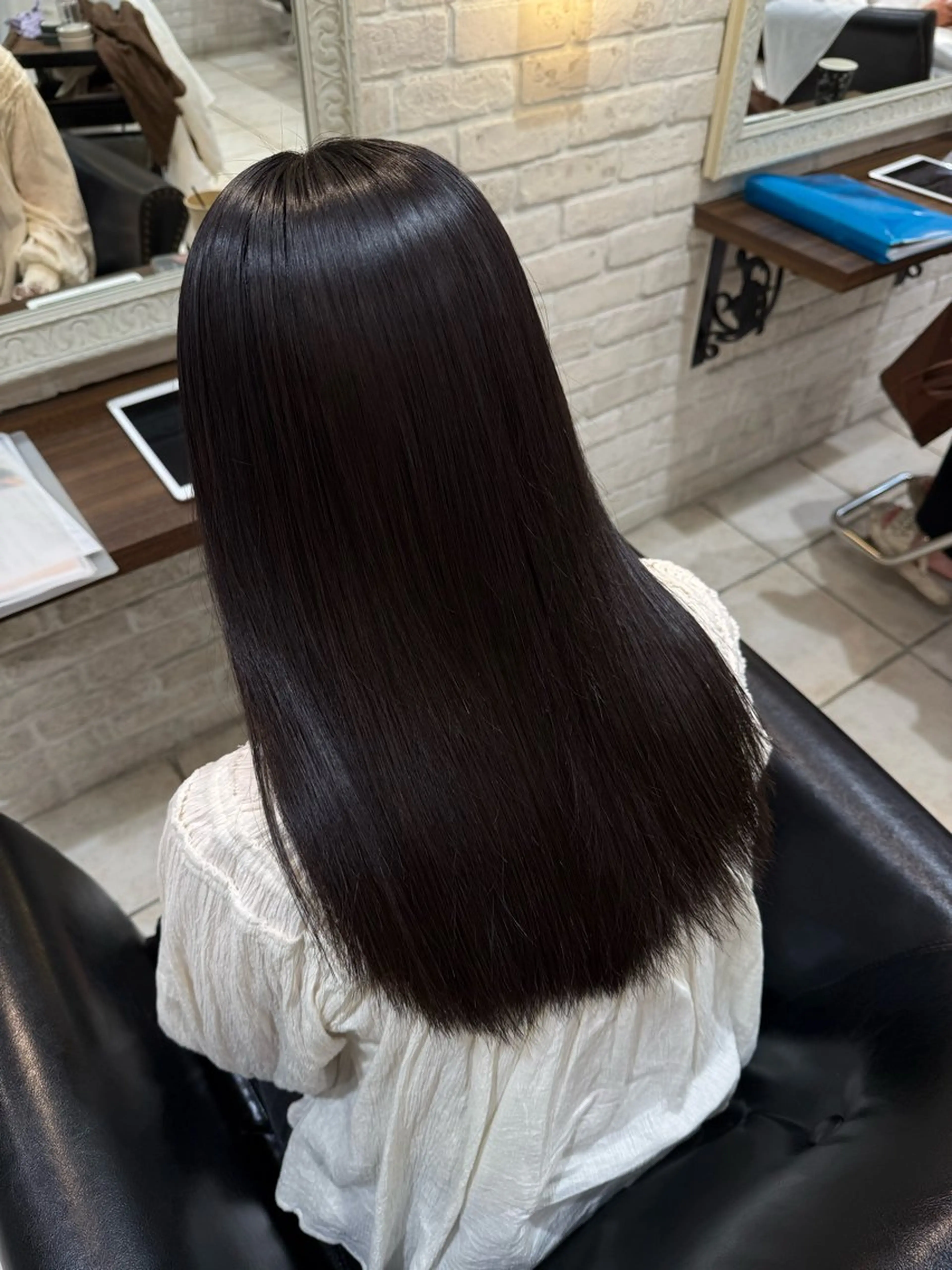 セミロング ボブ 韓国風ヘア レイヤーカット 🩵RIKO🩵 透明感カラー🫧のヘアスタイル