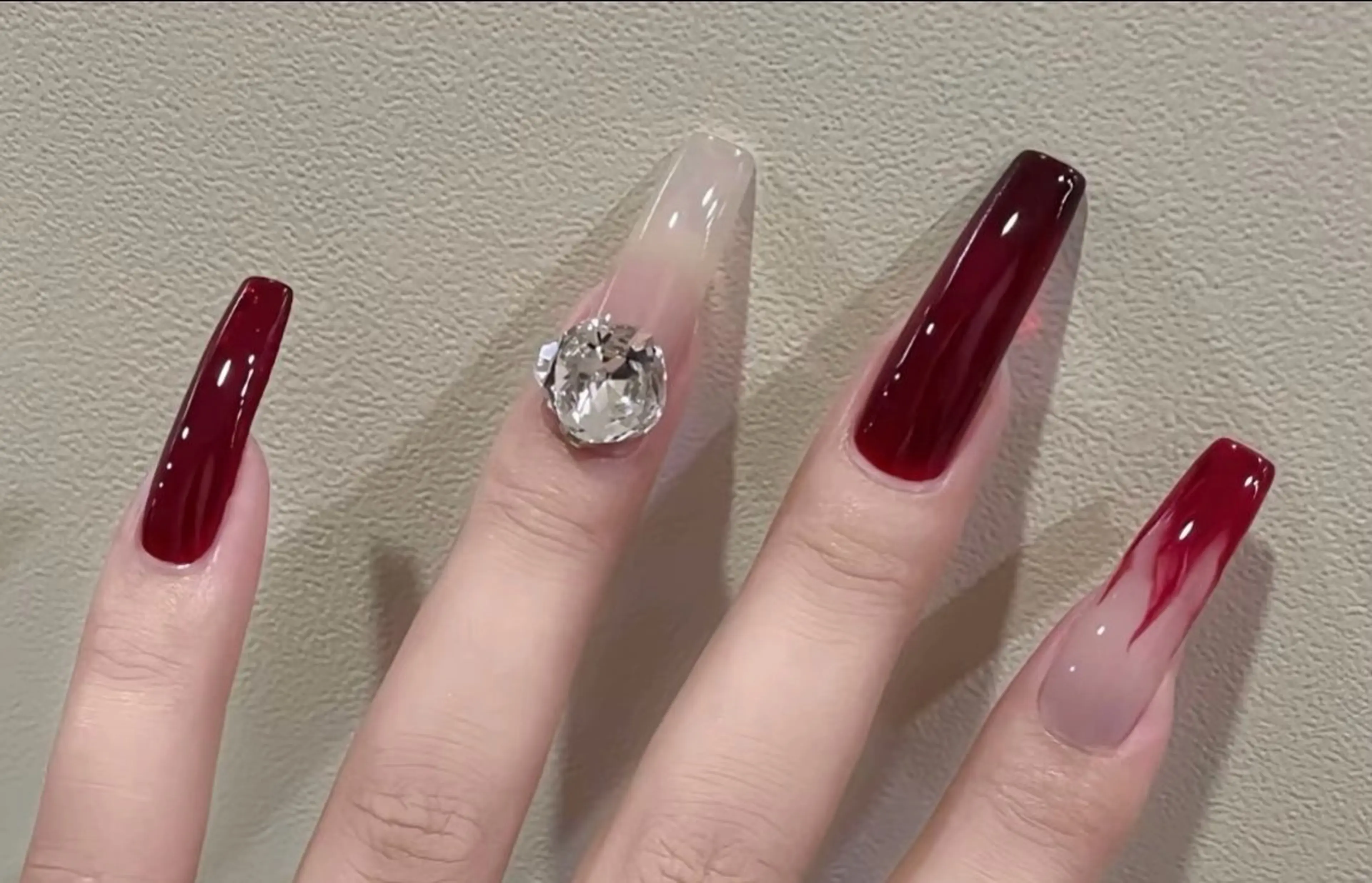 ネイル ハンドネイル She’s Lunaのネイルデザイン