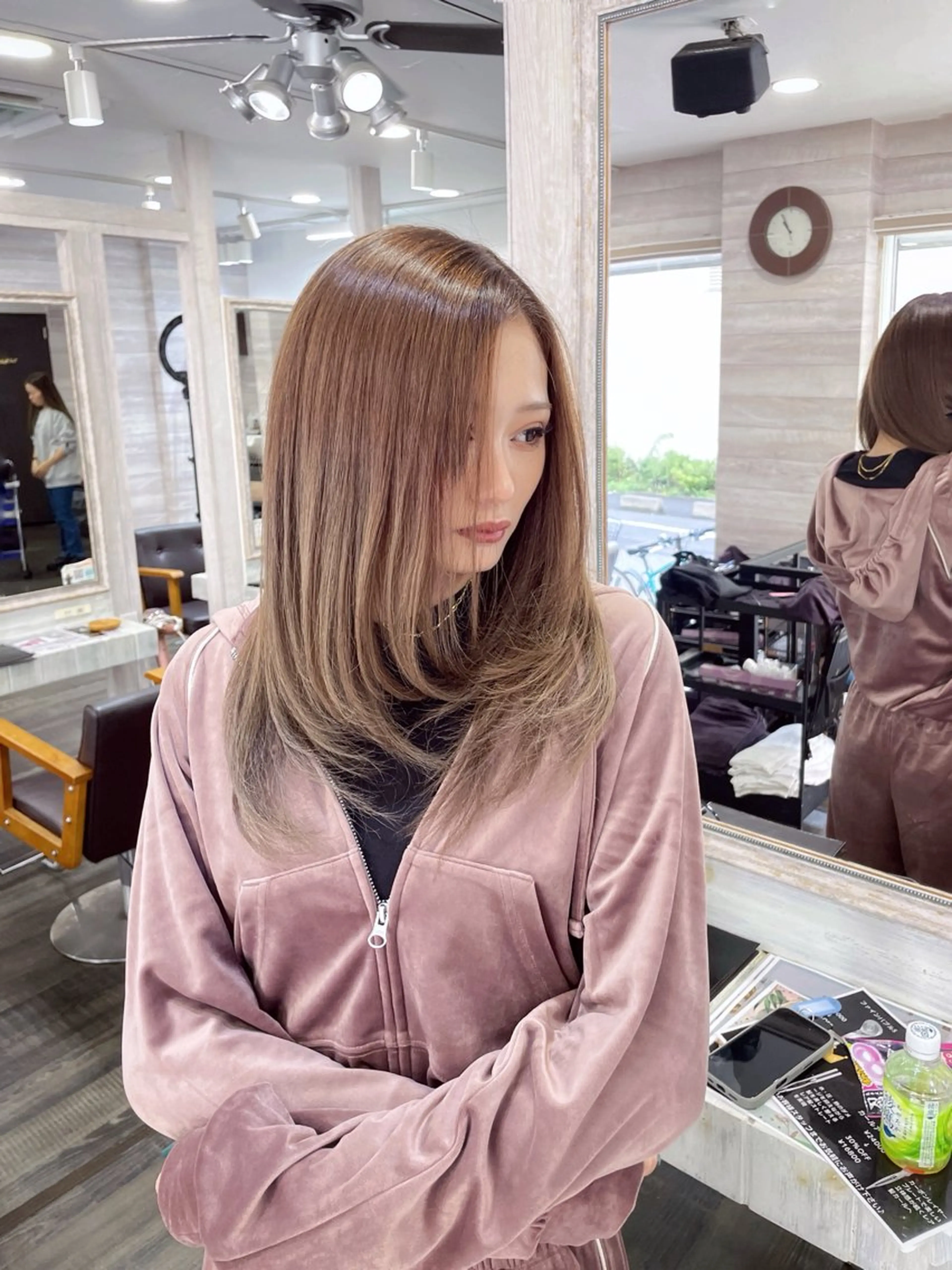 セミロング 韓国風ヘア レイヤーカット カット ヘアカラー トリートメント LOCO/ Koukiのヘアスタイル