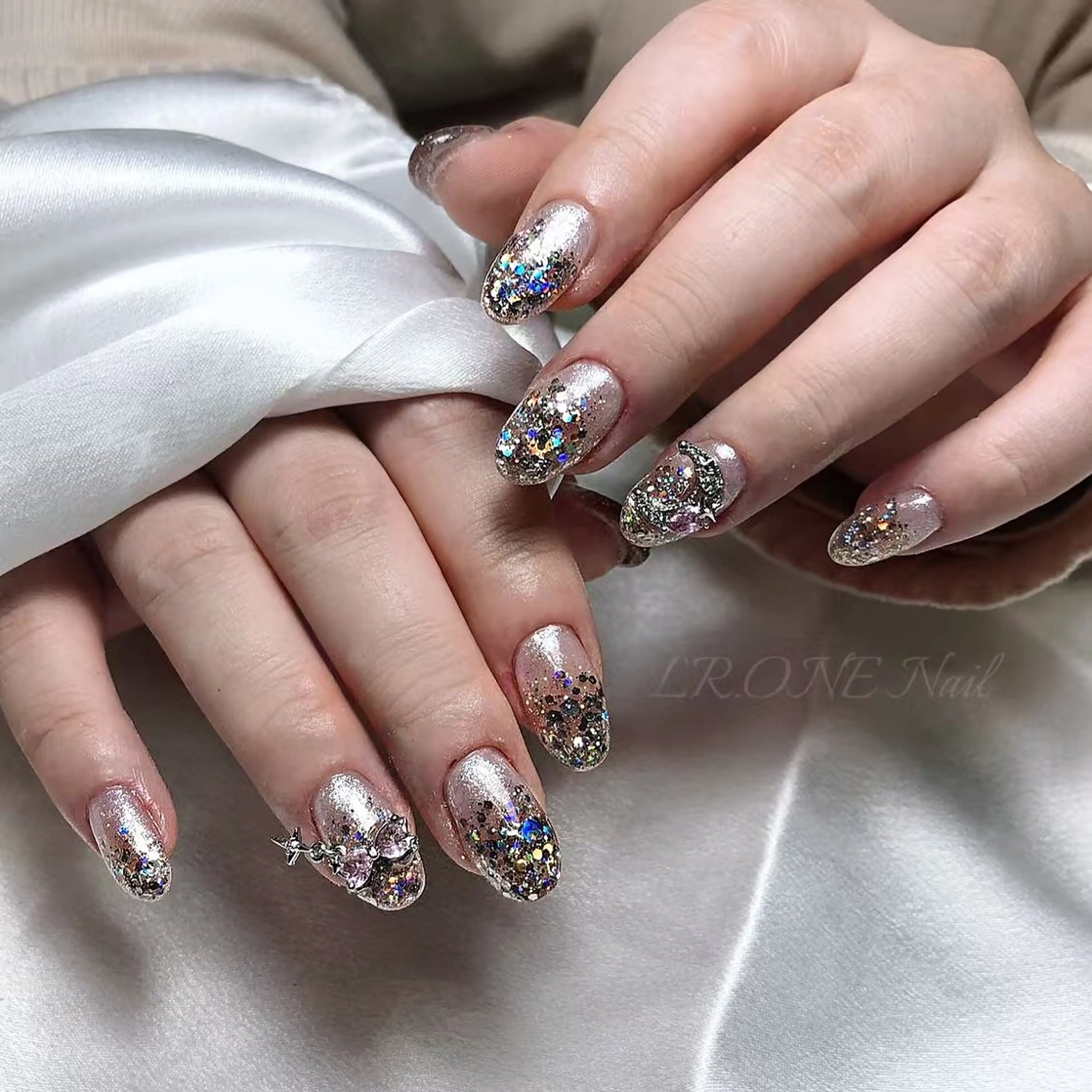 ネイル ハンドネイル LR.ONE ヨウのネイルデザイン