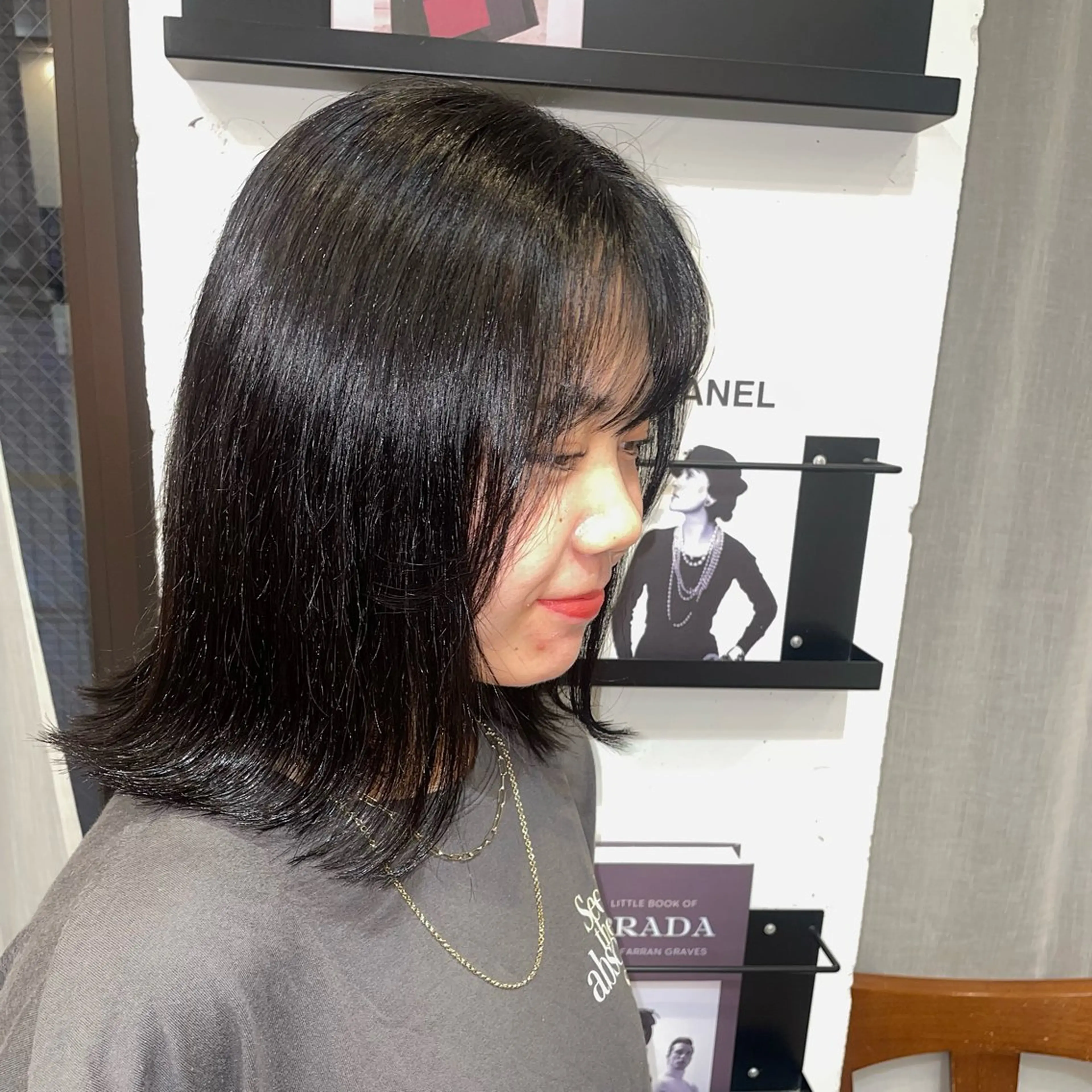 カラー 新原 陽那のヘアスタイル