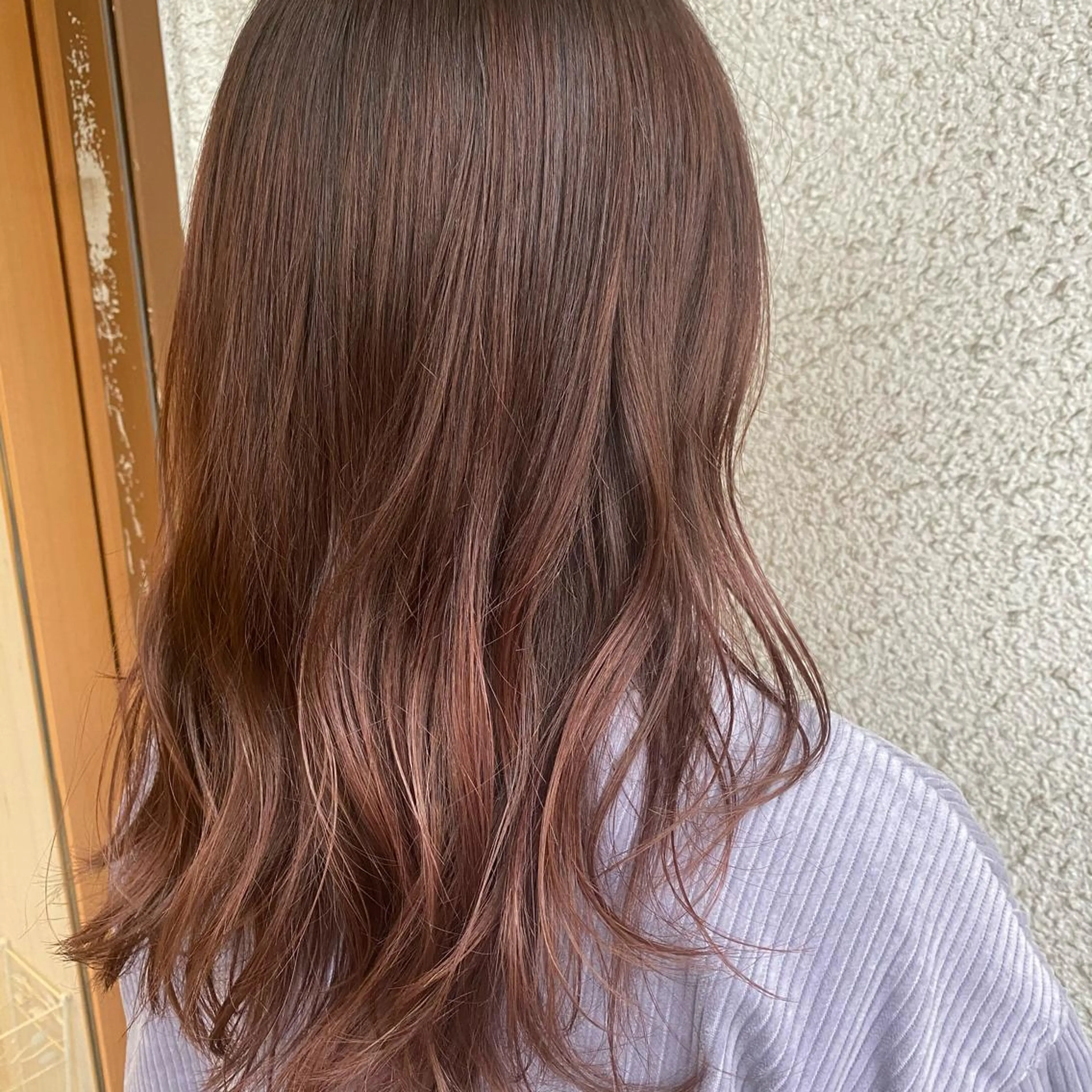 セミロング 猪股 華乃のヘアスタイル