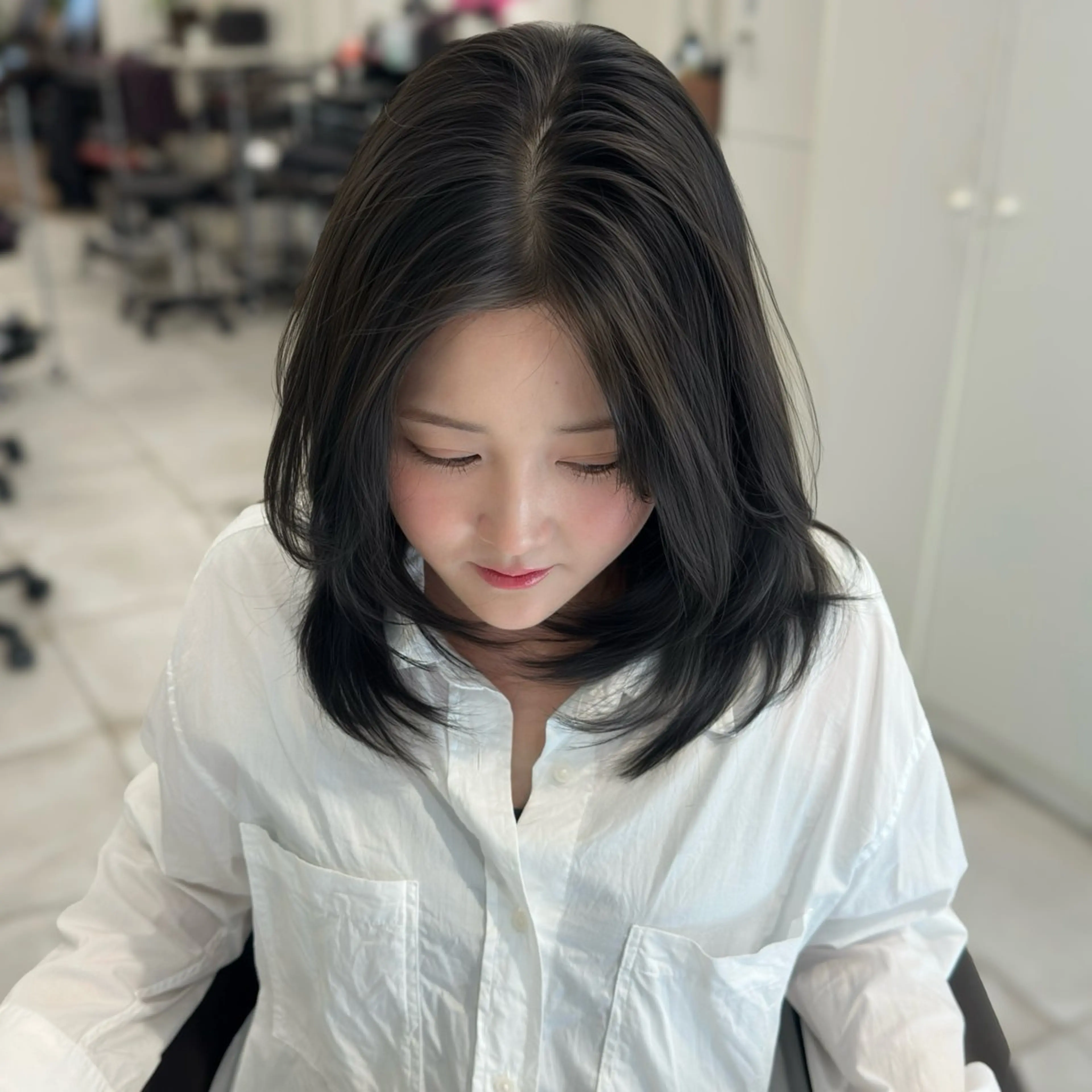 ミディアム カラー カット ヘアカラー トリートメント ブリーチなし/レイヤ ー特化🌈Tommyのヘアスタイル