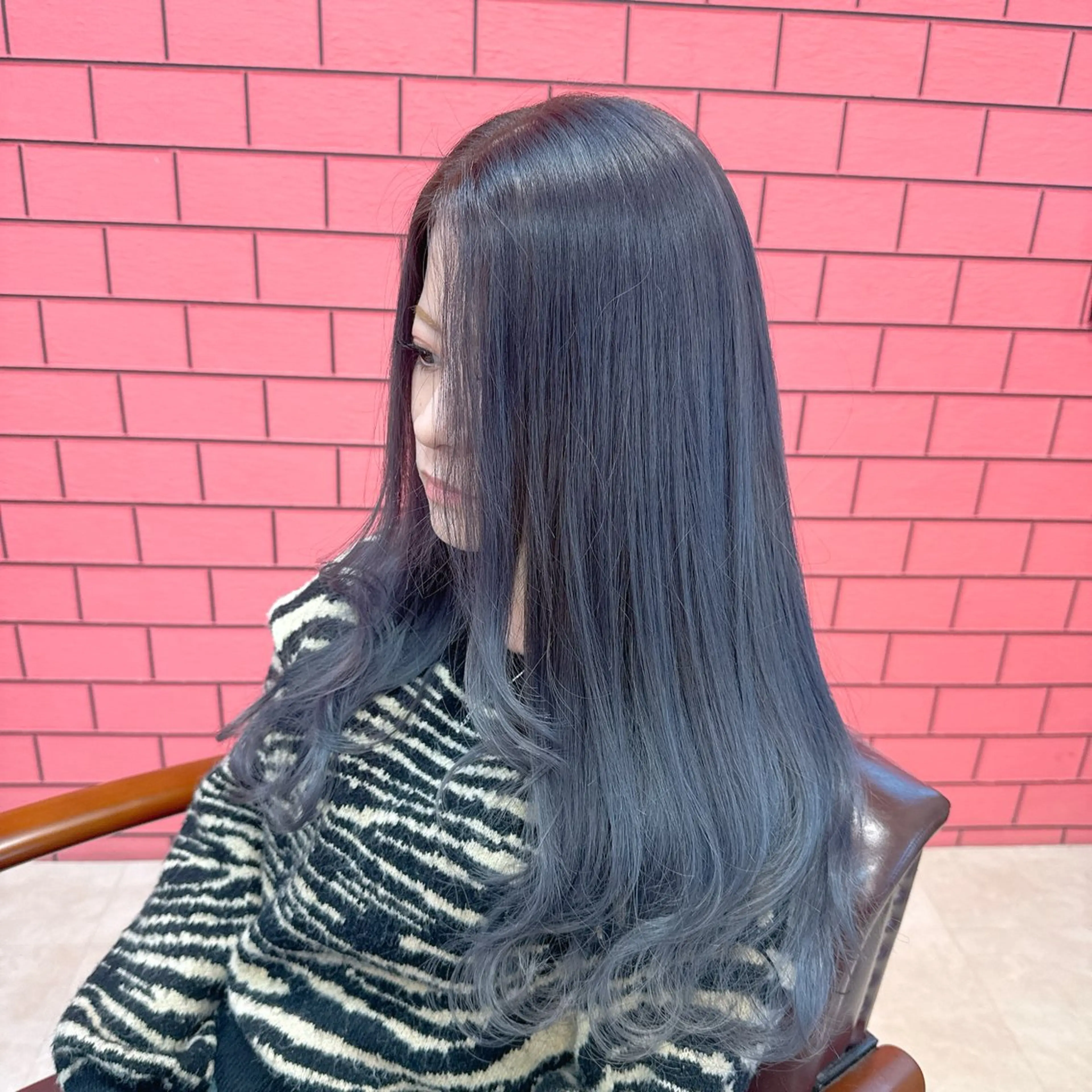 ロング カラー バレイヤージュ ブリーチ ケアブリーチ ダークグレー ダブルカラー ヘアカラー トリートメント デザインカラー 髪質改善Lilithのその他イメージ