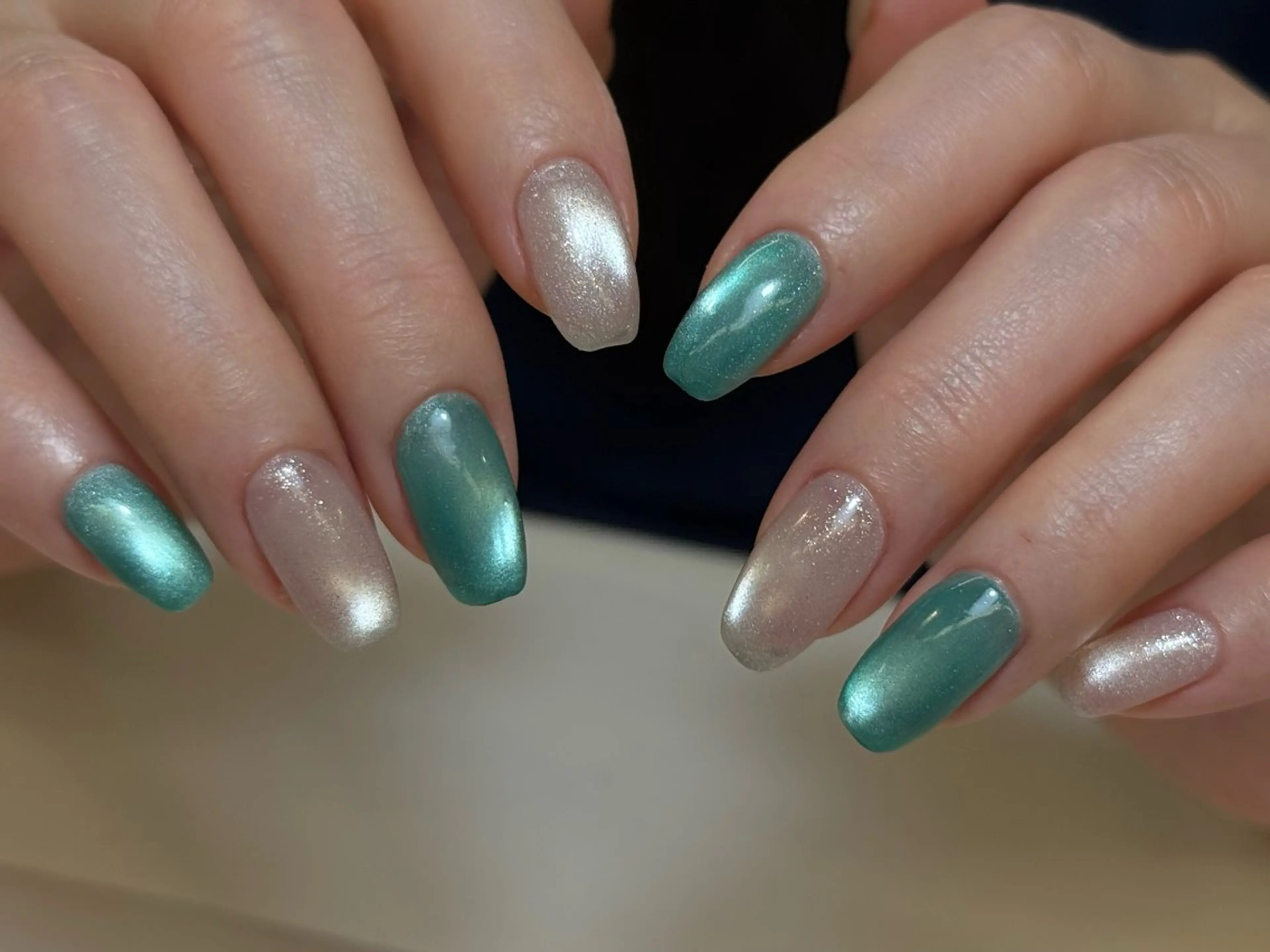 ネイル チークネイル フレンチネイル 韓国ネイル マグネットネイル 持ち込み ハンドネイル Hi nail🎀 池袋kozueのネイルデザイン