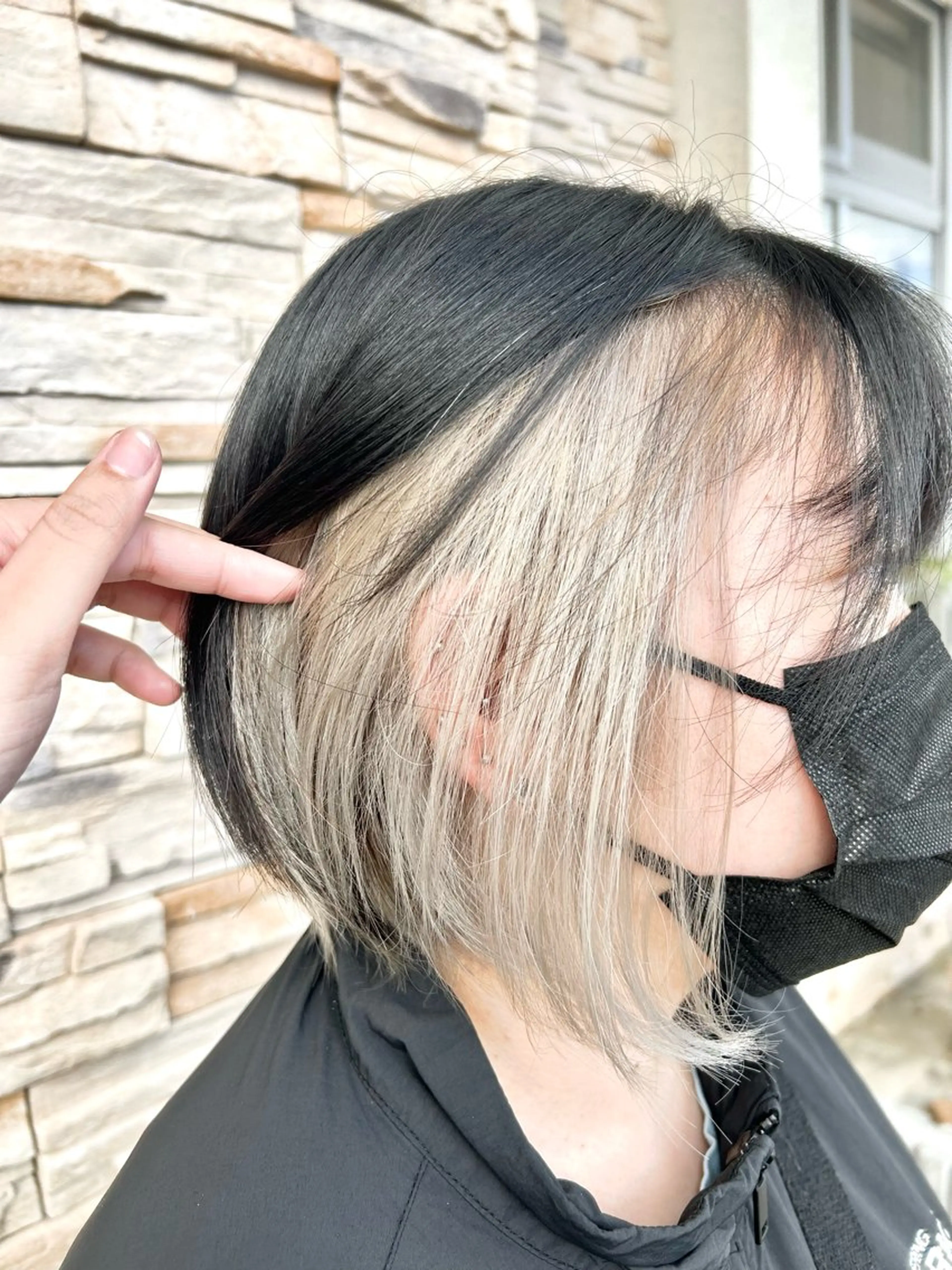 カラー TERUYA shionのヘアスタイル