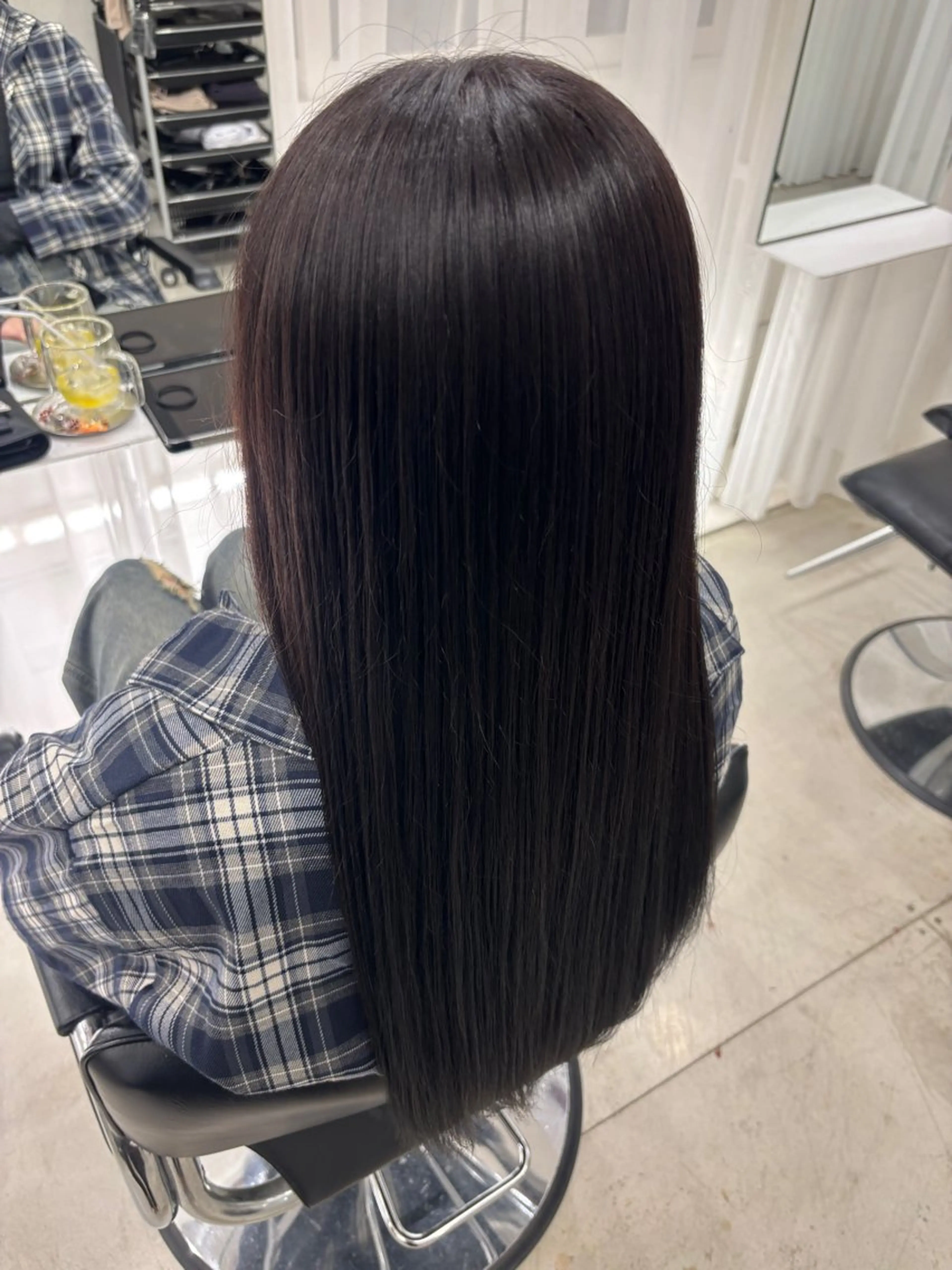 カラー ヘアカラー 髙木 藍紗のヘアスタイル