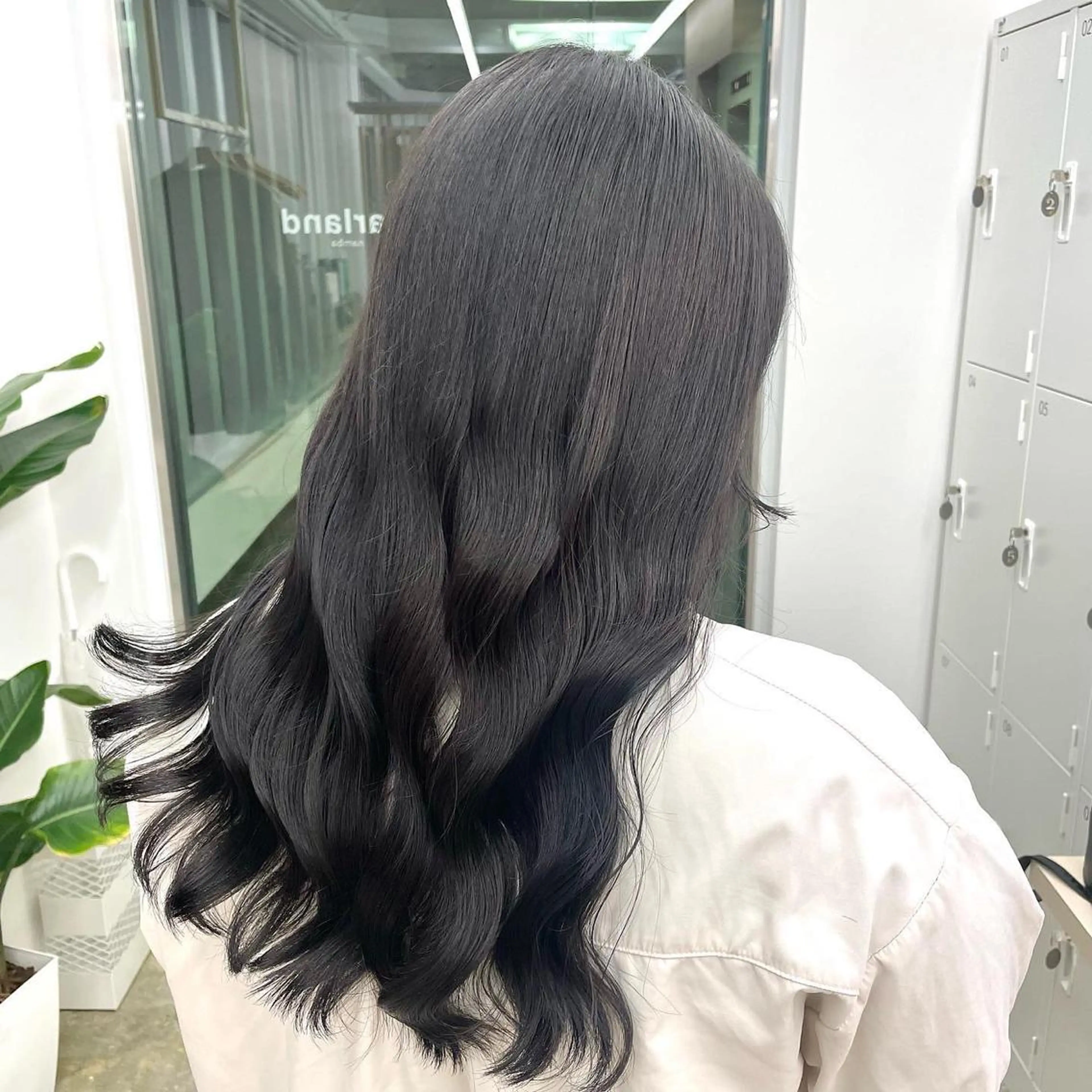 ロング カラー 肌に馴染む暗髪 梅田・増田のヘアスタイル