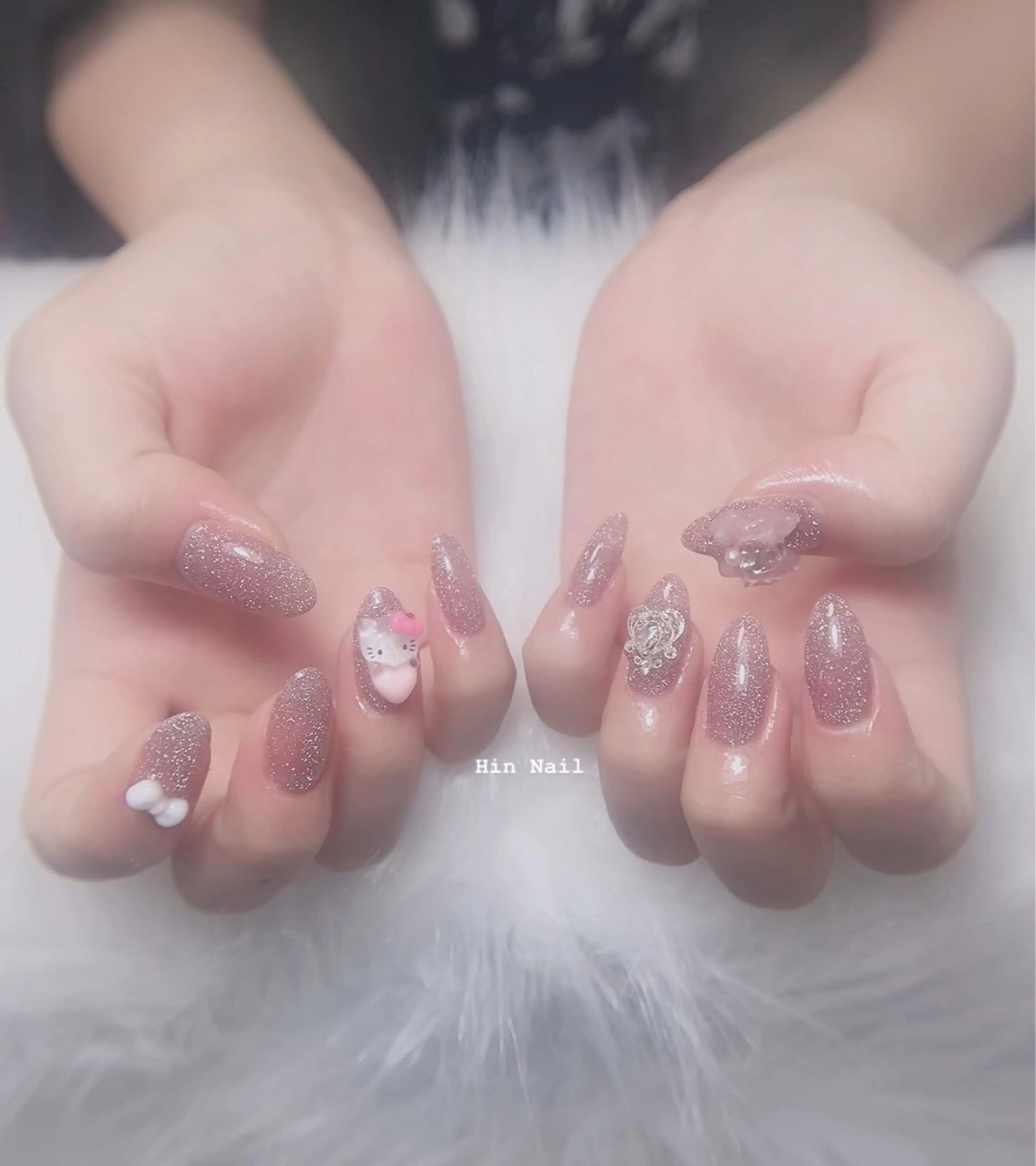 ネイル ハンドネイル Hin Nailsのネイルデザイン